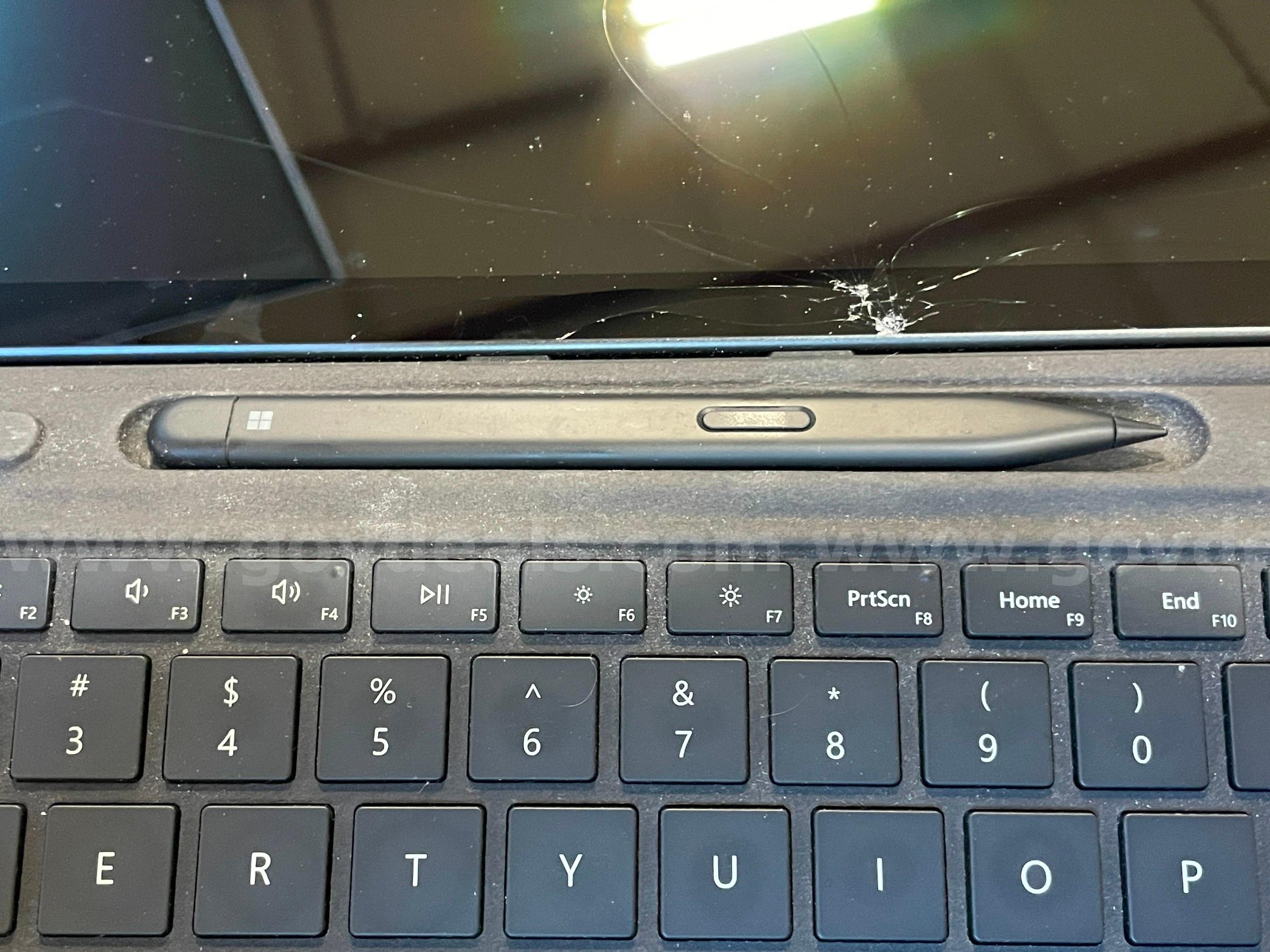 Microsoft Surface Pro 8 - i7/16/256 | Windows | Cracked Screen (ID# 46226) (D-Case) (No UPC) ($10) Microsoft 256 Government Surplus Auction - Photo #6