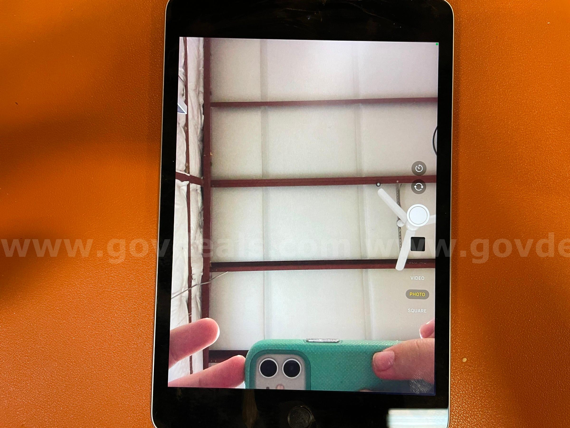iPad Mini 4 | WiFi only | 128GB (ID# 47327) (D-Case) (NoUPC) Apple iPad Mini Government Surplus Auction - Photo #6