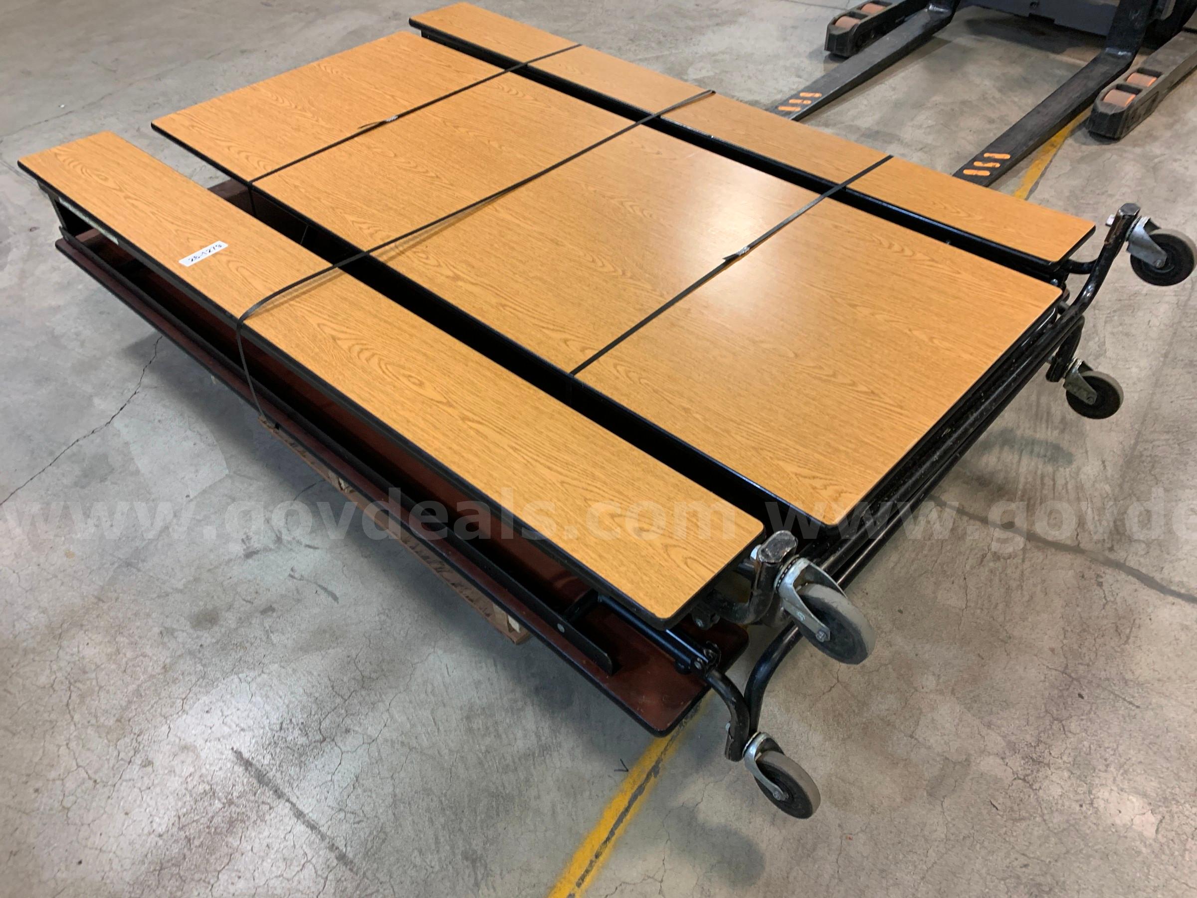 Folding Table With Seating (ID #47349) (I3-3LR) (26-1279-4) 35405 HAMILTON INDUSTRIES 51258 Government Surplus Auction - Photo #2