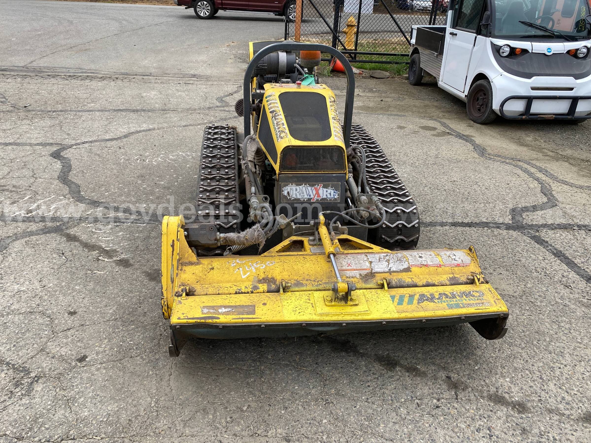 2018 Alamo Traxx RF Track Remote Controlled Mower (ID#47562 ) (GVL & H01-2L) (26-2450) 28001 Alamo 2450 Government Surplus Auction - Photo #2