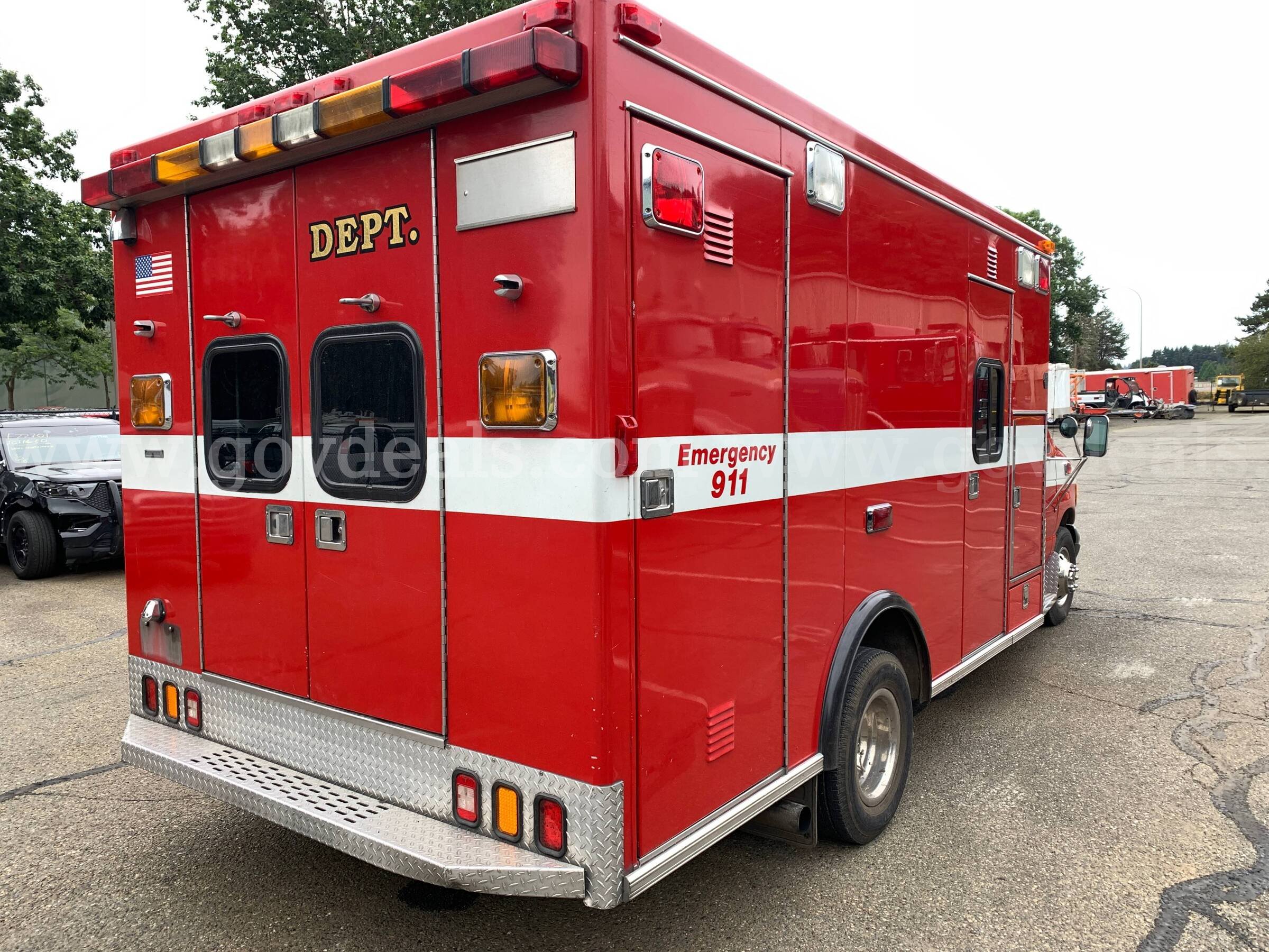 1999 Ford Econoline RVC E-450 Super Duty DRW Fire-Ambulance Vehicle (ID#47571) (E04) (26-2538) 33400 Ford Super Duty Government Surplus Auction - Photo #5