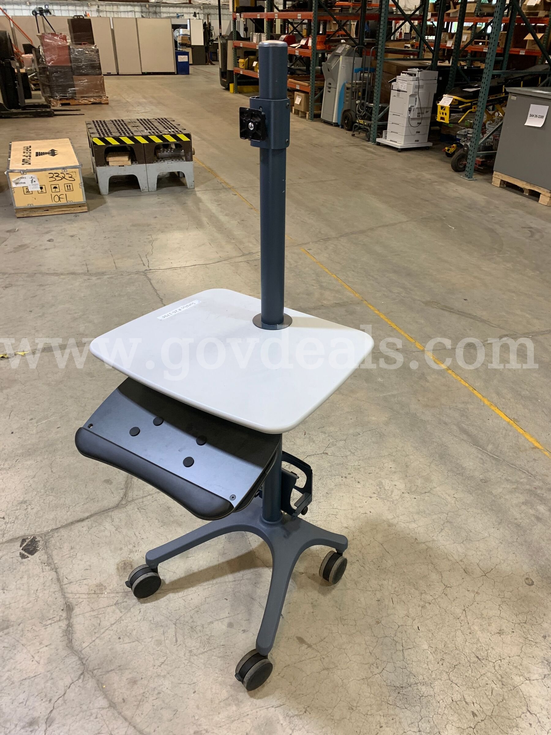 Anthro Zido 25 Equipment Cart (ID #47577) (H7-1R) (26-1794-11) 678