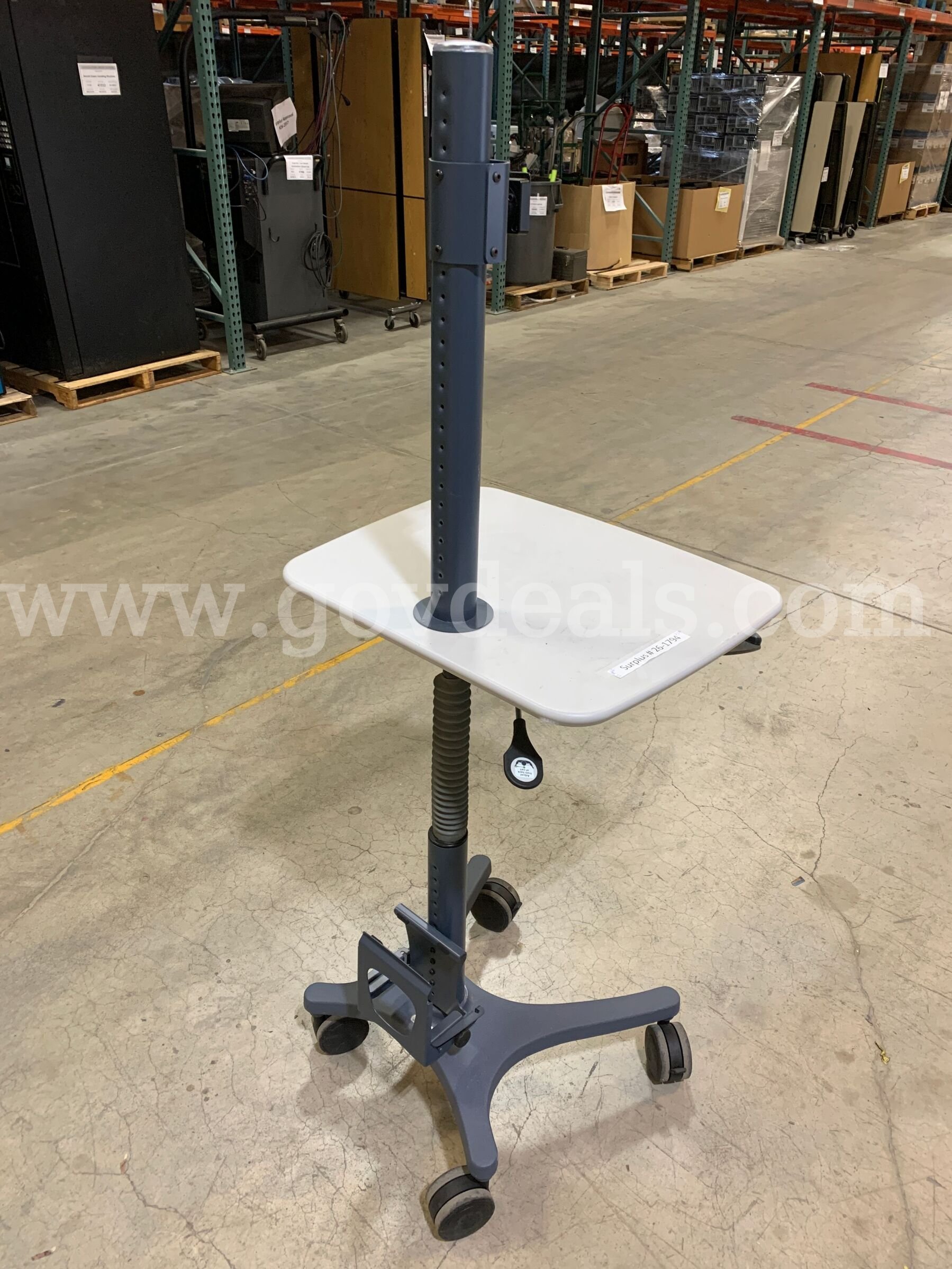 Anthro Zido 25 Equipment Cart (ID #47577) (H7-1R) (26-1794-11) 678 ANTHRO 1794 Government Surplus Auction - Photo #2
