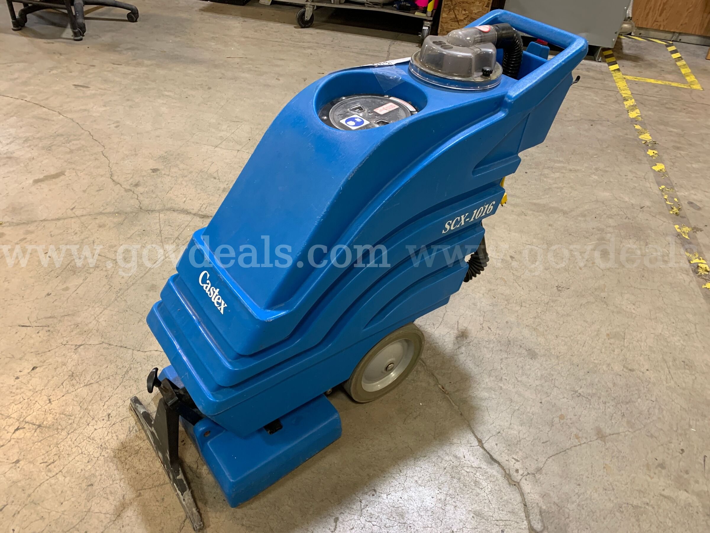 Castex SCX-1016 Carpet Extractor (ID #47580) (J4-1L) (26-1905-3) 310 CASTEX 1016 Government Surplus Auction - Photo #2