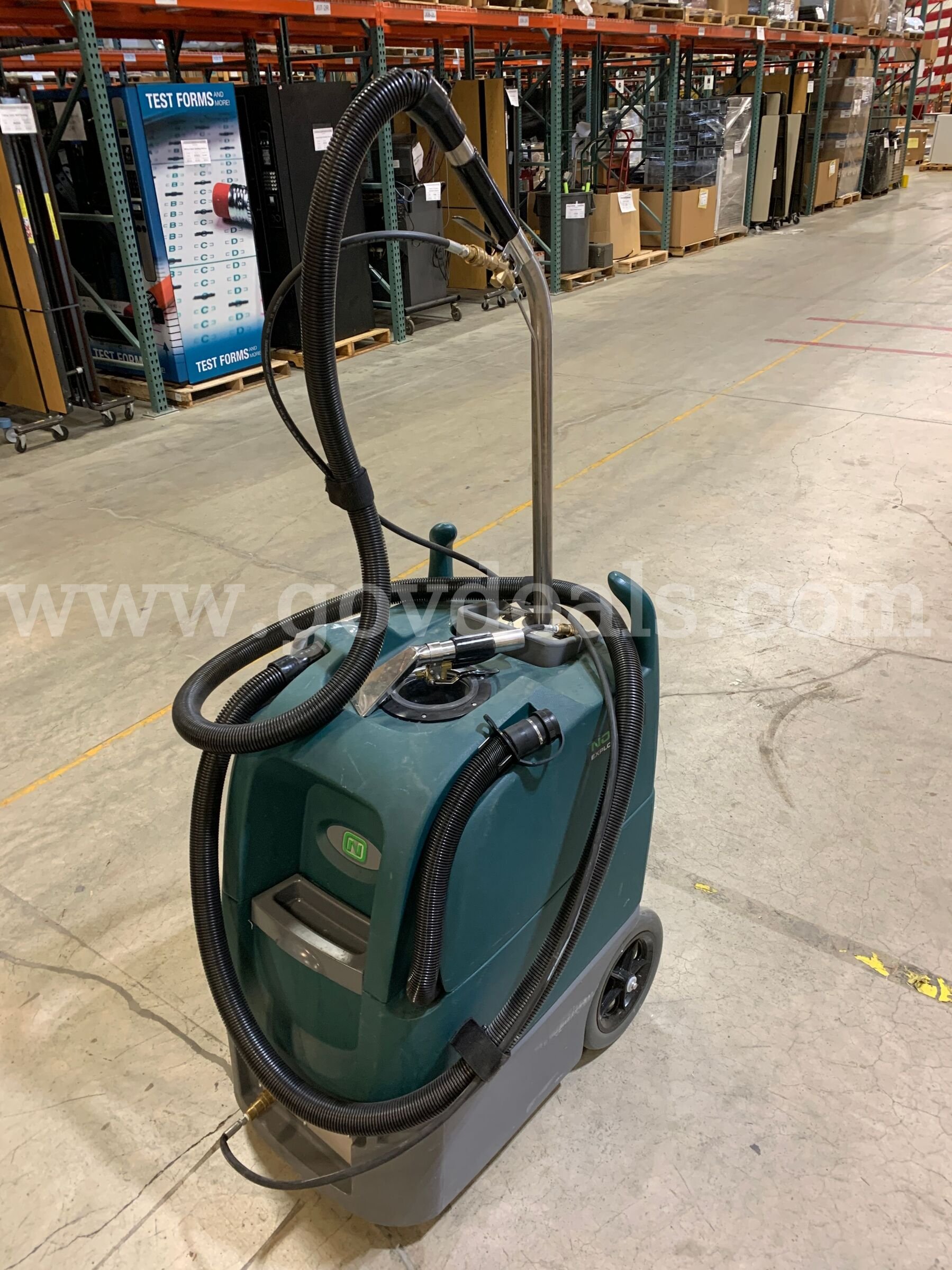 Nobles Explorer H2 Carpet Extractor (ID #47581) (H8-1R) (26-1905-4) 310 NOBLES Explorer Government Surplus Auction - Photo #2