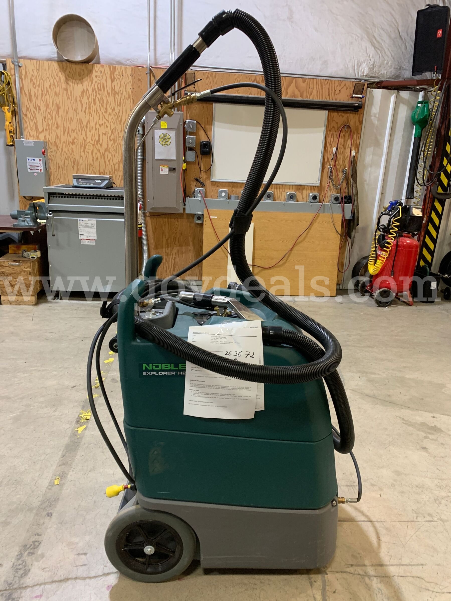 Nobles Explorer H2 Carpet Extractor (ID #47581) (H8-1R) (26-1905-4) 310 NOBLES Explorer Government Surplus Auction - Photo #5
