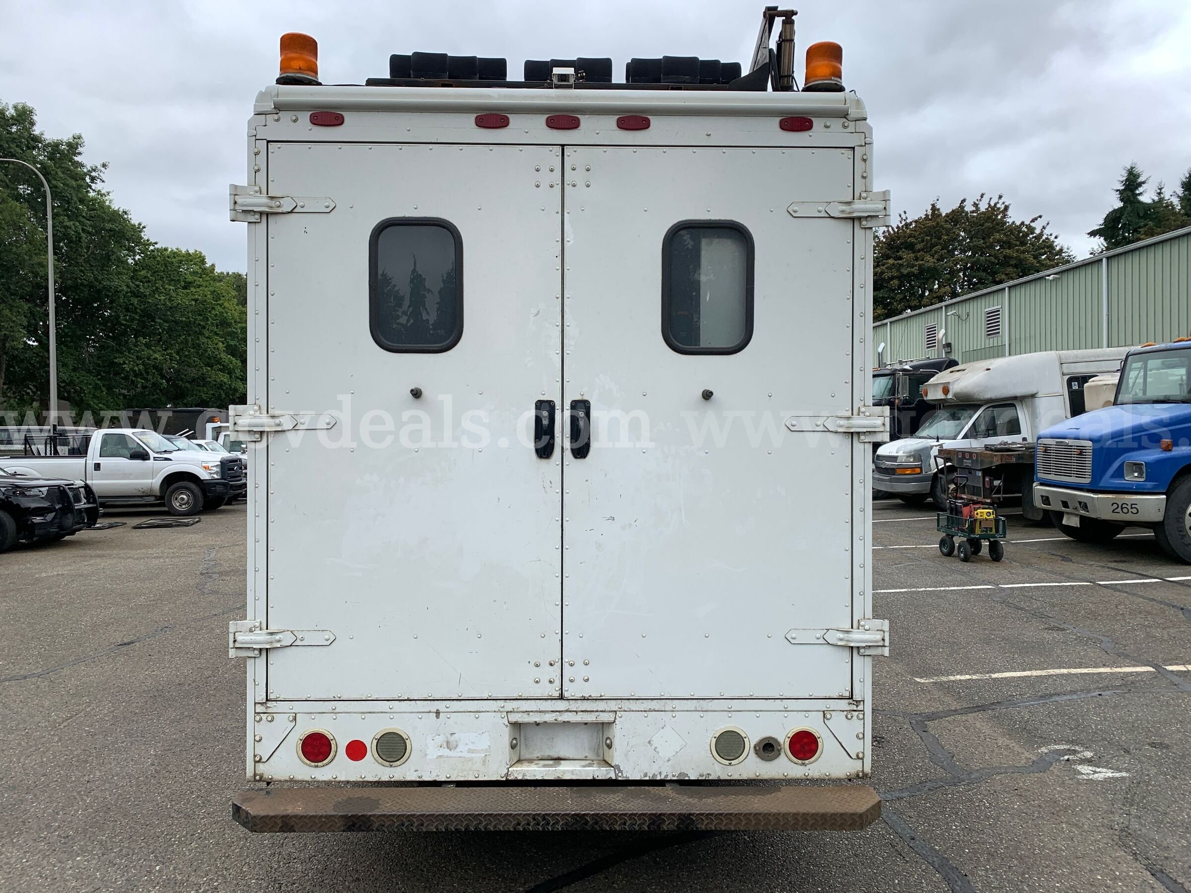 2005 Workhorse P42 Step Van w/ Message Sign *Tow-Away* (ID# 47583) (EF0) (26-2370) 405+ Workhorse 2370 Government Surplus Auction - Photo #4