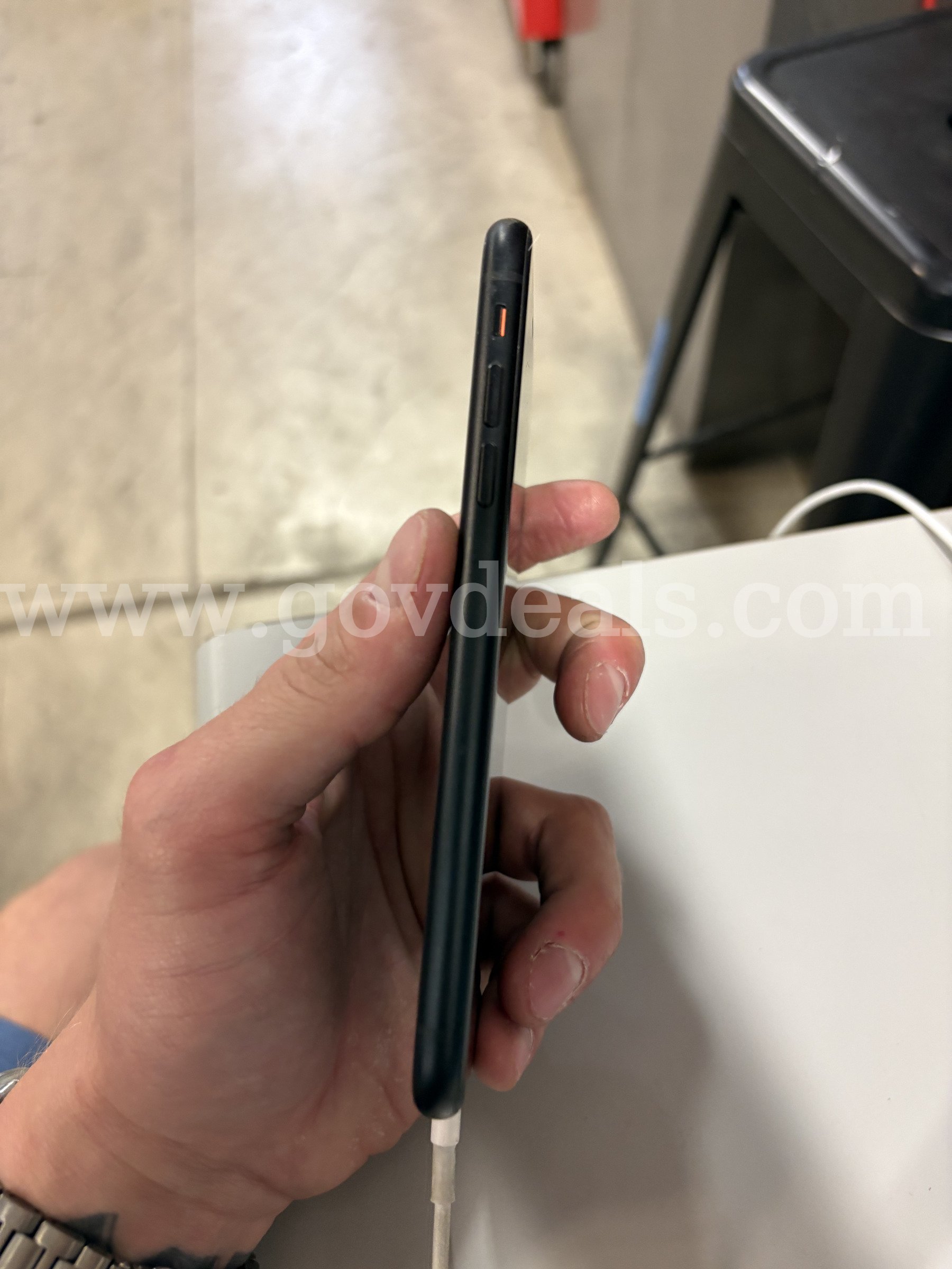 Apple iPhone XR 64GB Black – Unlocked – 89% Battery Health – Tested (ID# 47586) (J1-2R) (No UPC) (#6) Apple iPhone Government Surplus Auction - Photo #4