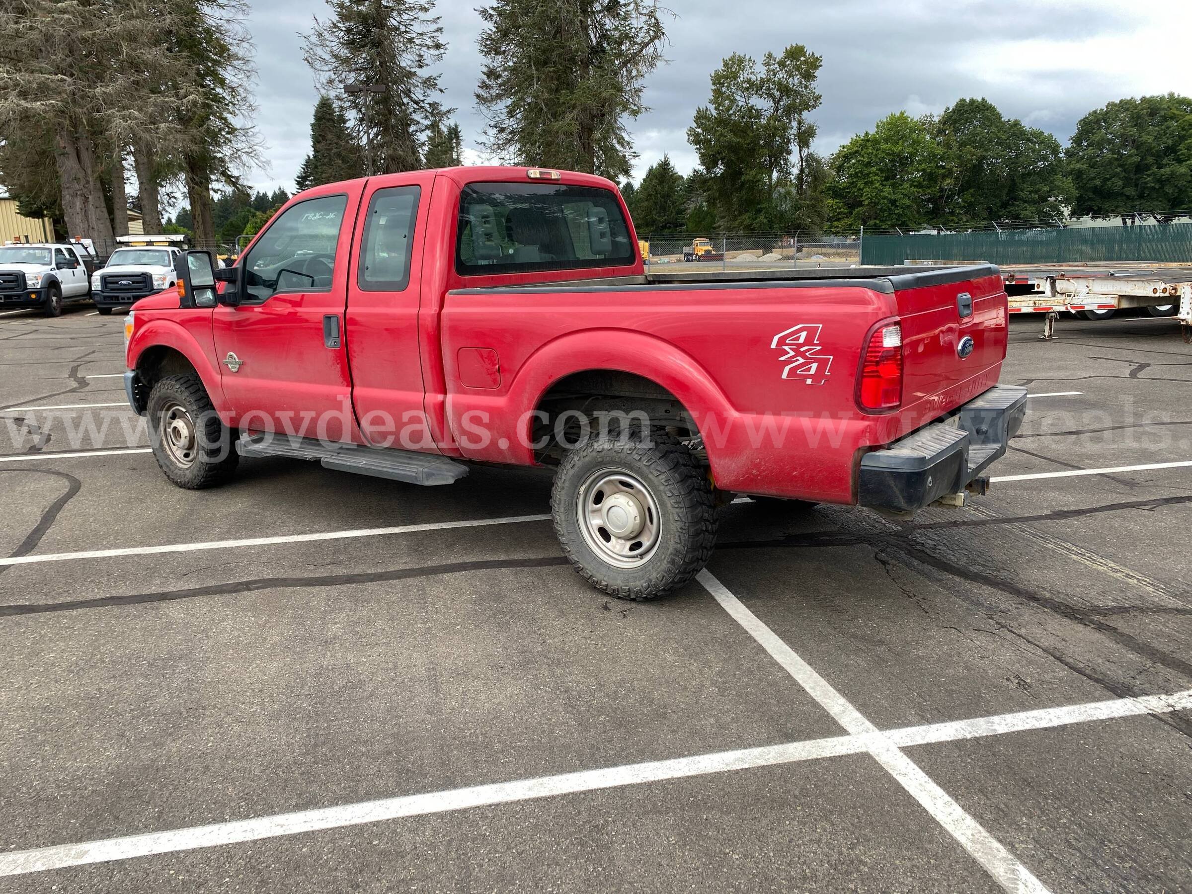 2015 Ford F-350 SD XL SuperCab 4WD 6.5' Bed Diesel PU (ID #47593) (AVI) (26-2687) 490 Ford F-350 Government Surplus Auction - Photo #3