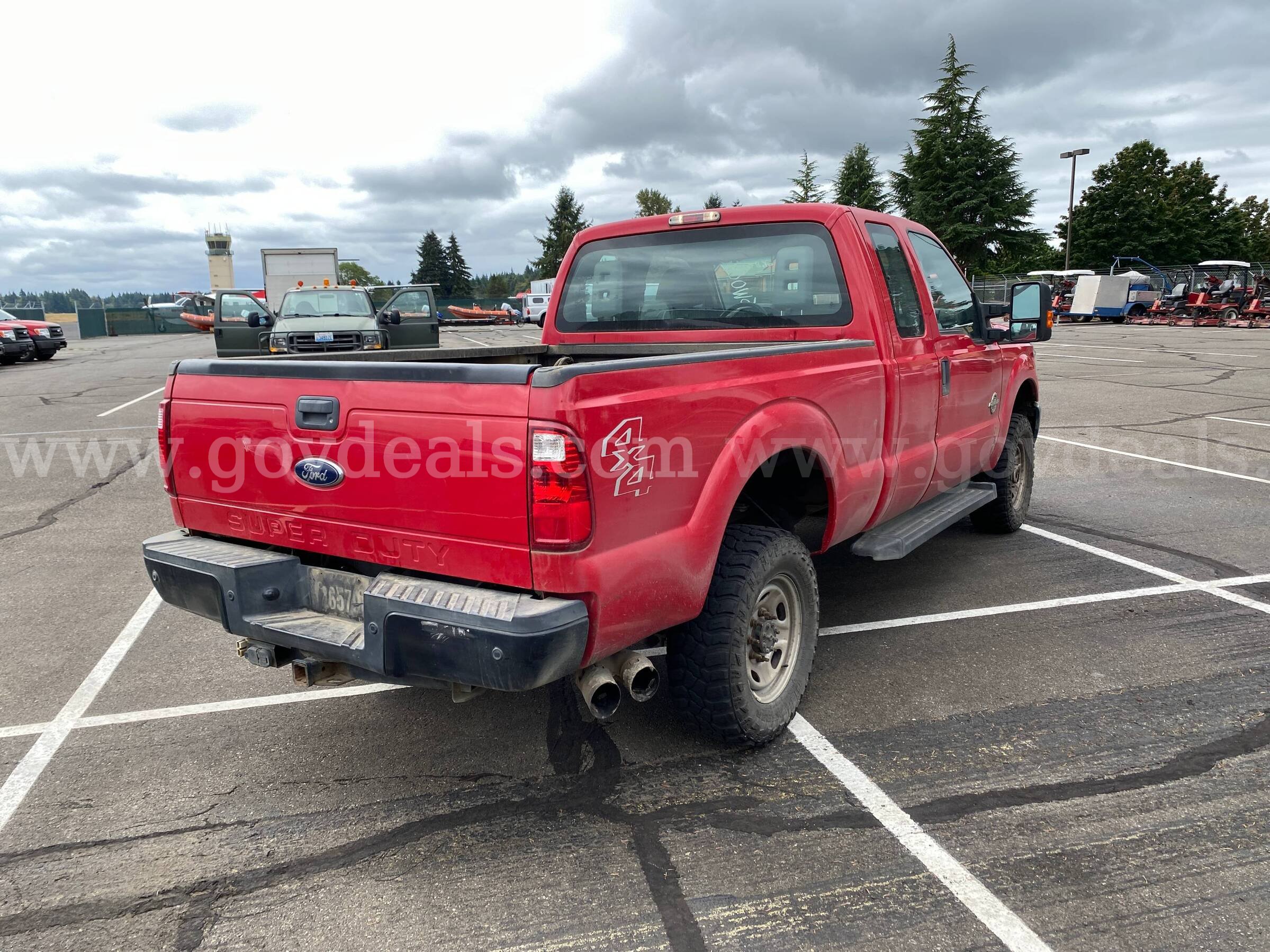 2015 Ford F-350 SD XL SuperCab 4WD 6.5' Bed Diesel PU (ID #47593) (AVI) (26-2687) 490 Ford F-350 Government Surplus Auction - Photo #5