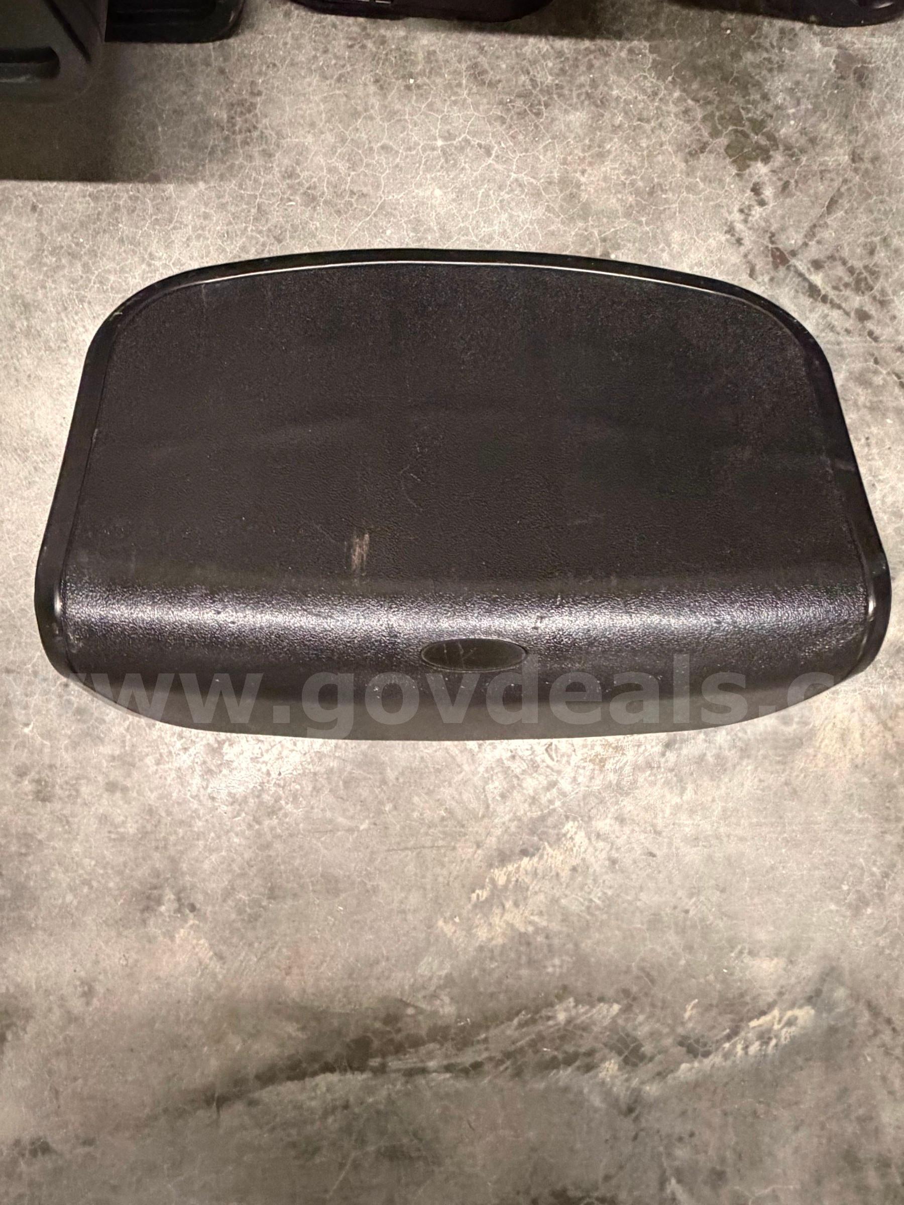 Modular Bleacher Seats   Government Surplus Auction - Photo #2