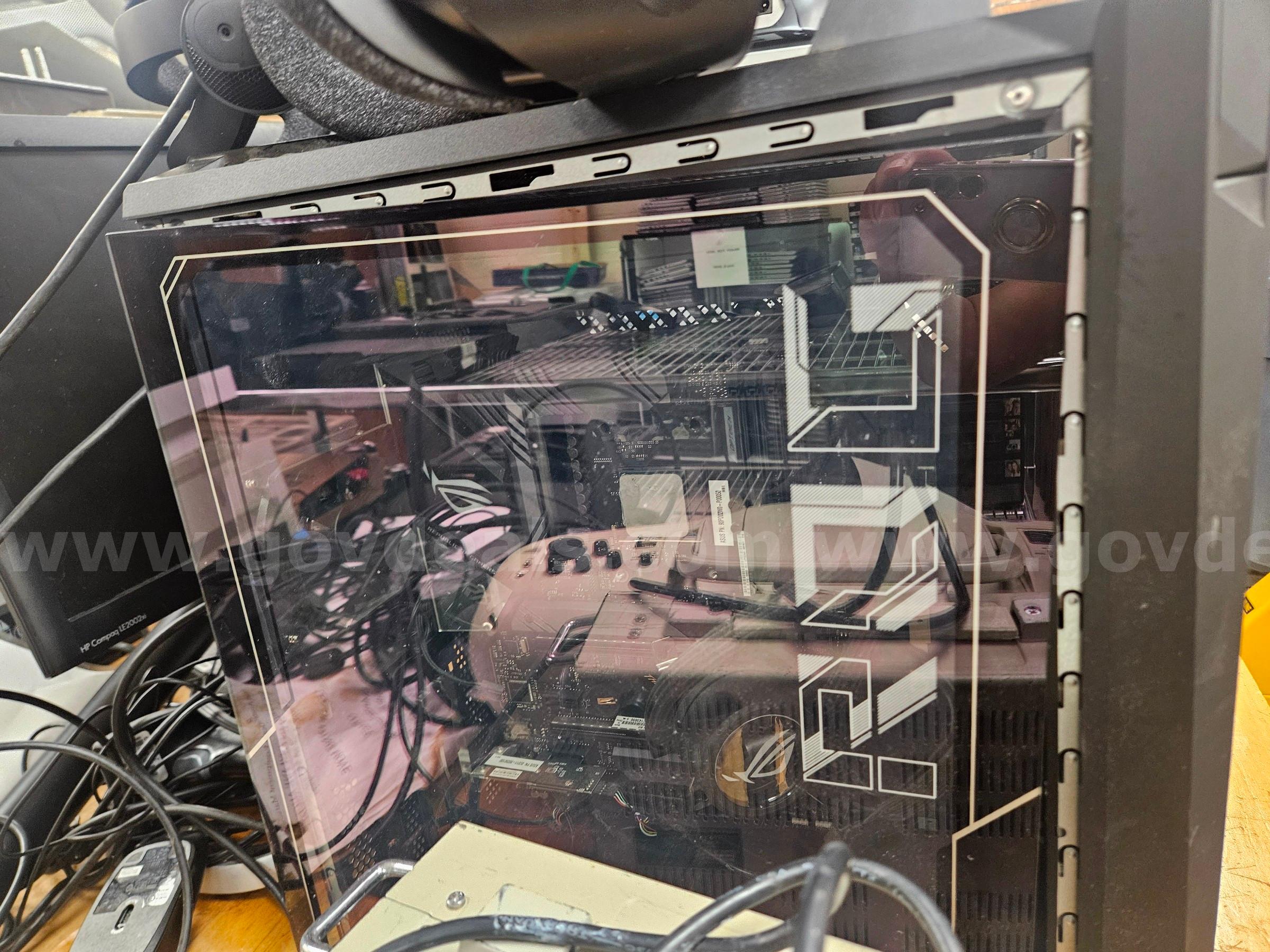 Win 10 Pro Monitor with Virtual Reality Headsets