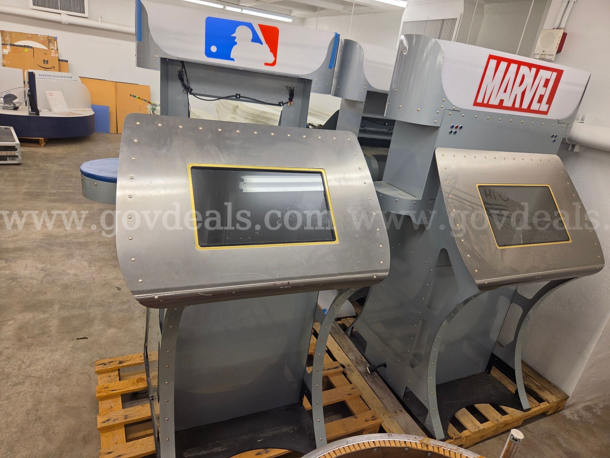 Lot of Museum Interactive Kiosks, Touchscreen Displays and Exhibit Structures   Government Surplus Auction - Photo #3