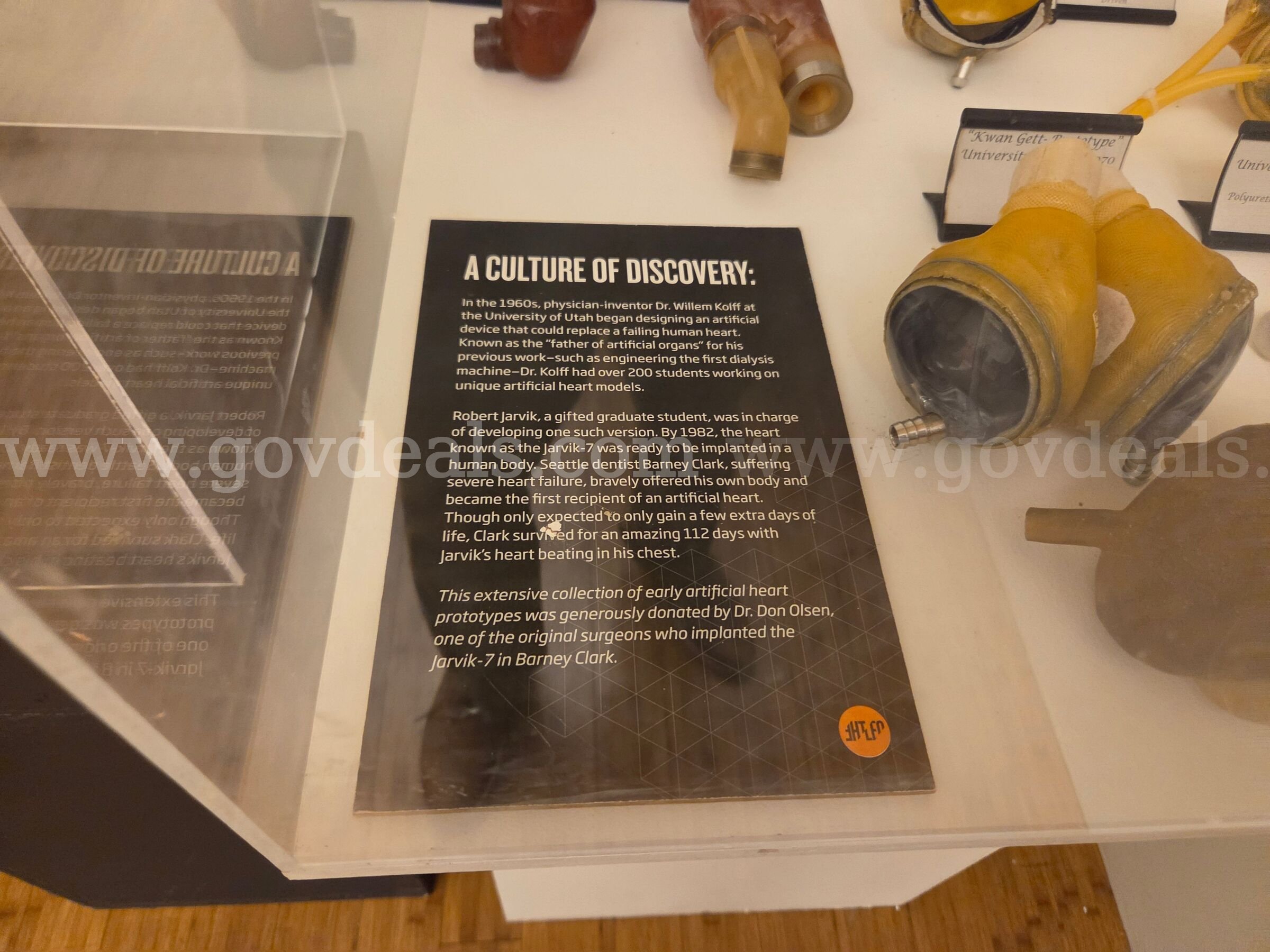 Collection of Seven Early Artificial Heart and Valve Prototypes – University of Utah Medical History Display  Descriptio   Government Surplus Auction - Photo #2