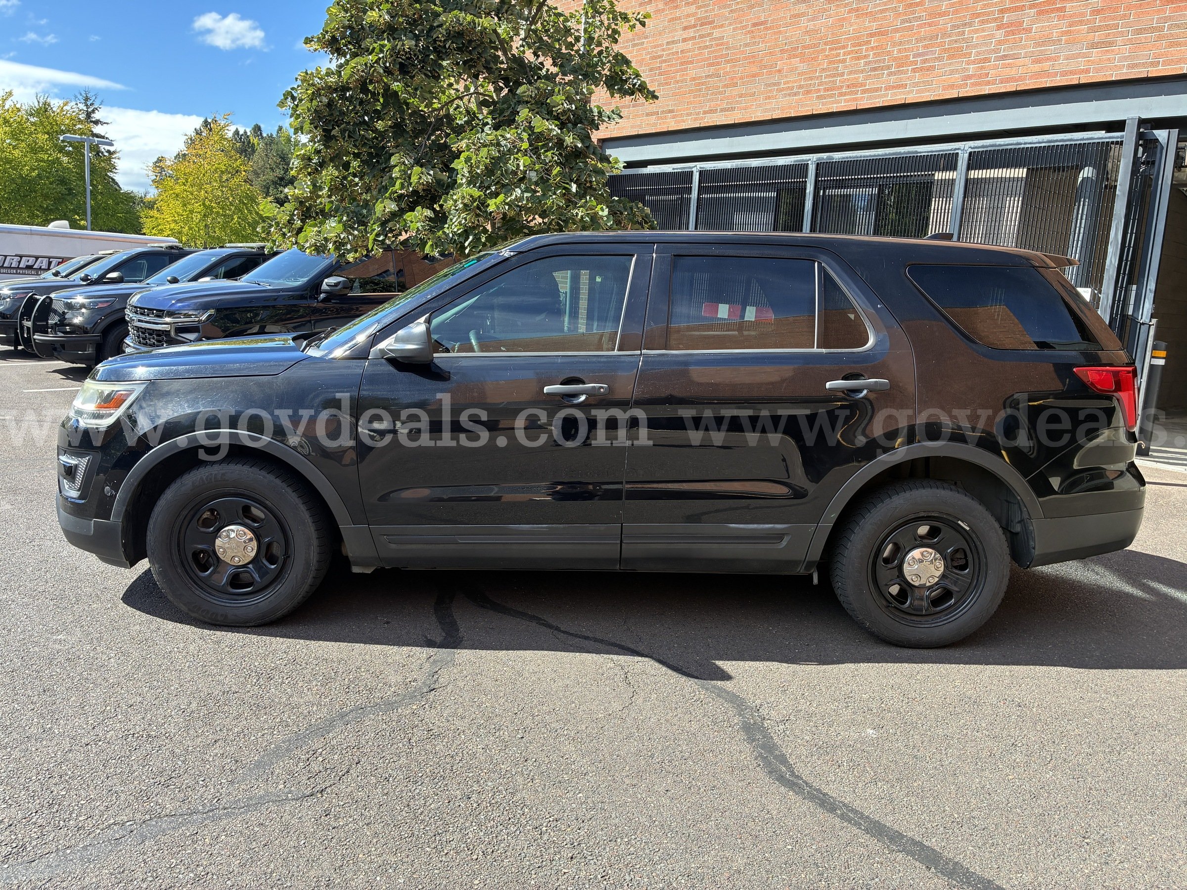 2017 Ford Explorer Police 4WD Ford Explorer Government Surplus Auction - Photo #3