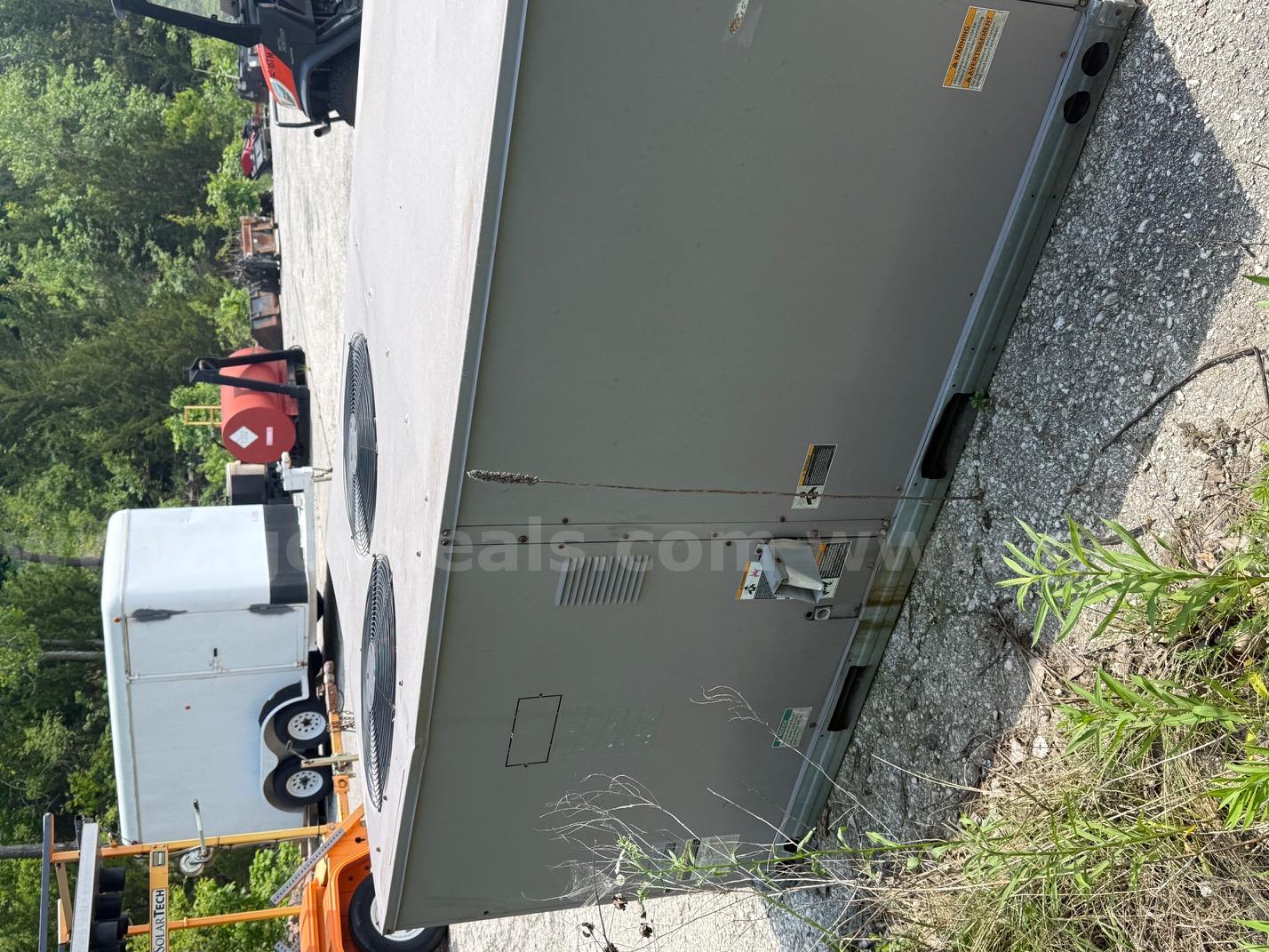 Carrier 8Ton heating Cooling system Carrier 48TFE008-A-511 Government Surplus Auction - Photo #3