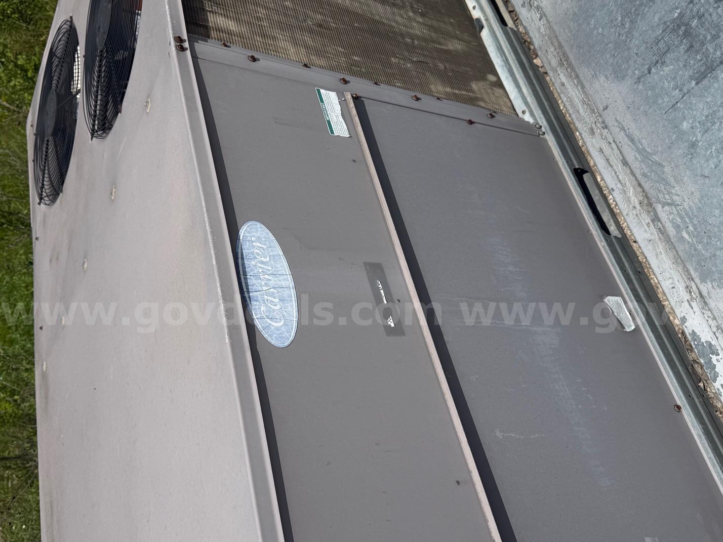 Carrier 8Ton heating Cooling system Carrier 48TFE008-A-511 Government Surplus Auction - Photo #5