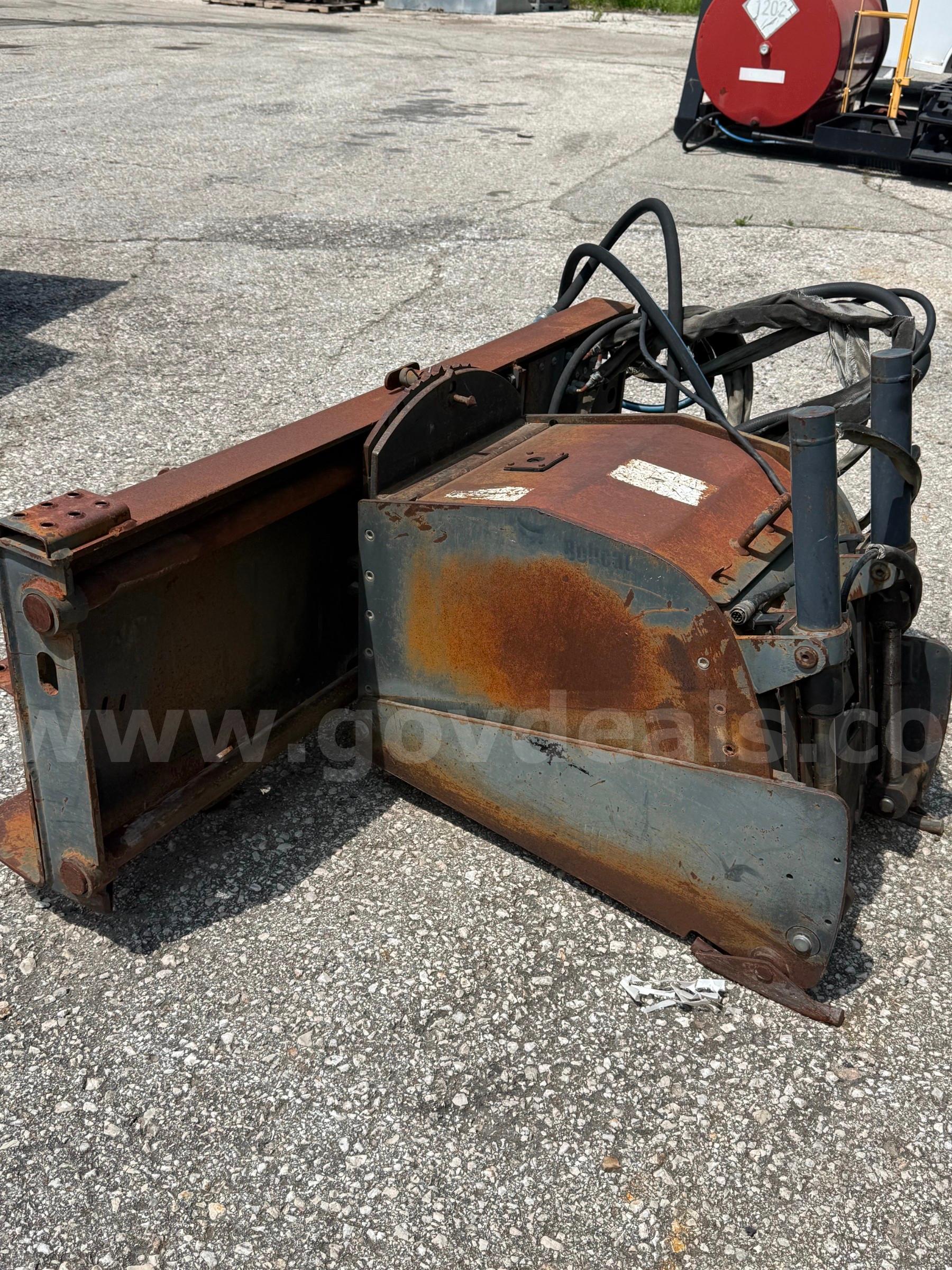 Bobcat 18" fast cut hydraulic planer Bobcat 18 HYD PLANER Government Surplus Auction - Photo #4