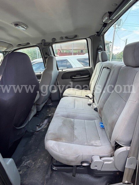 2006 Ford F-250 SD Ford F-250 Government Surplus Auction - Photo #5