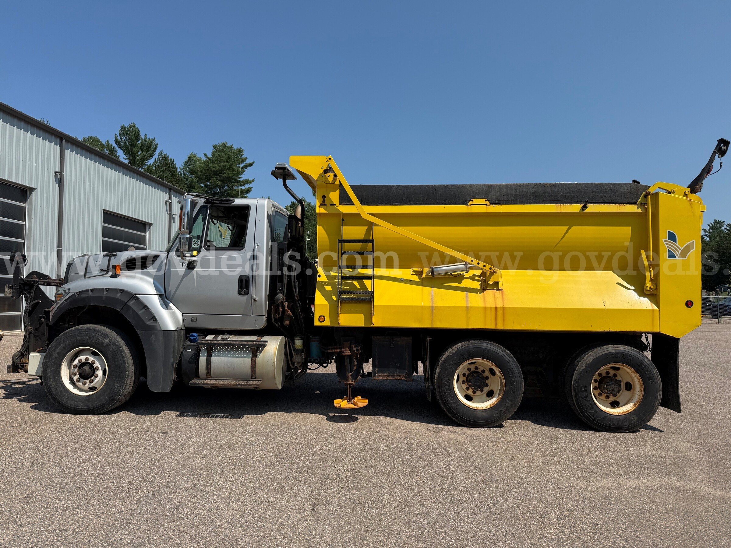 2015 International Tandem SF567 Plow Truck
