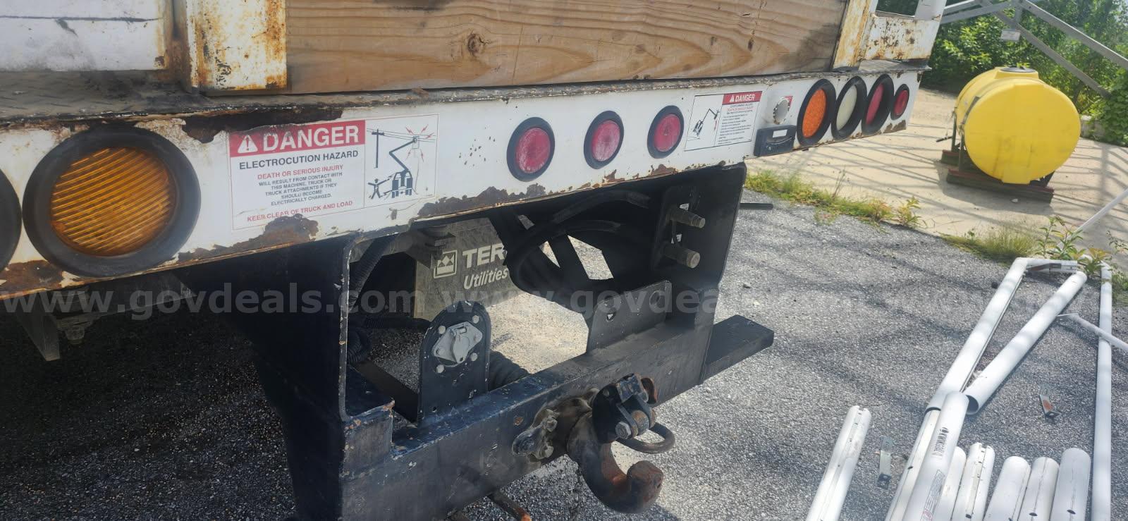 2012 International 7300 Bucket Truck International 7300 Government Surplus Auction - Photo #5