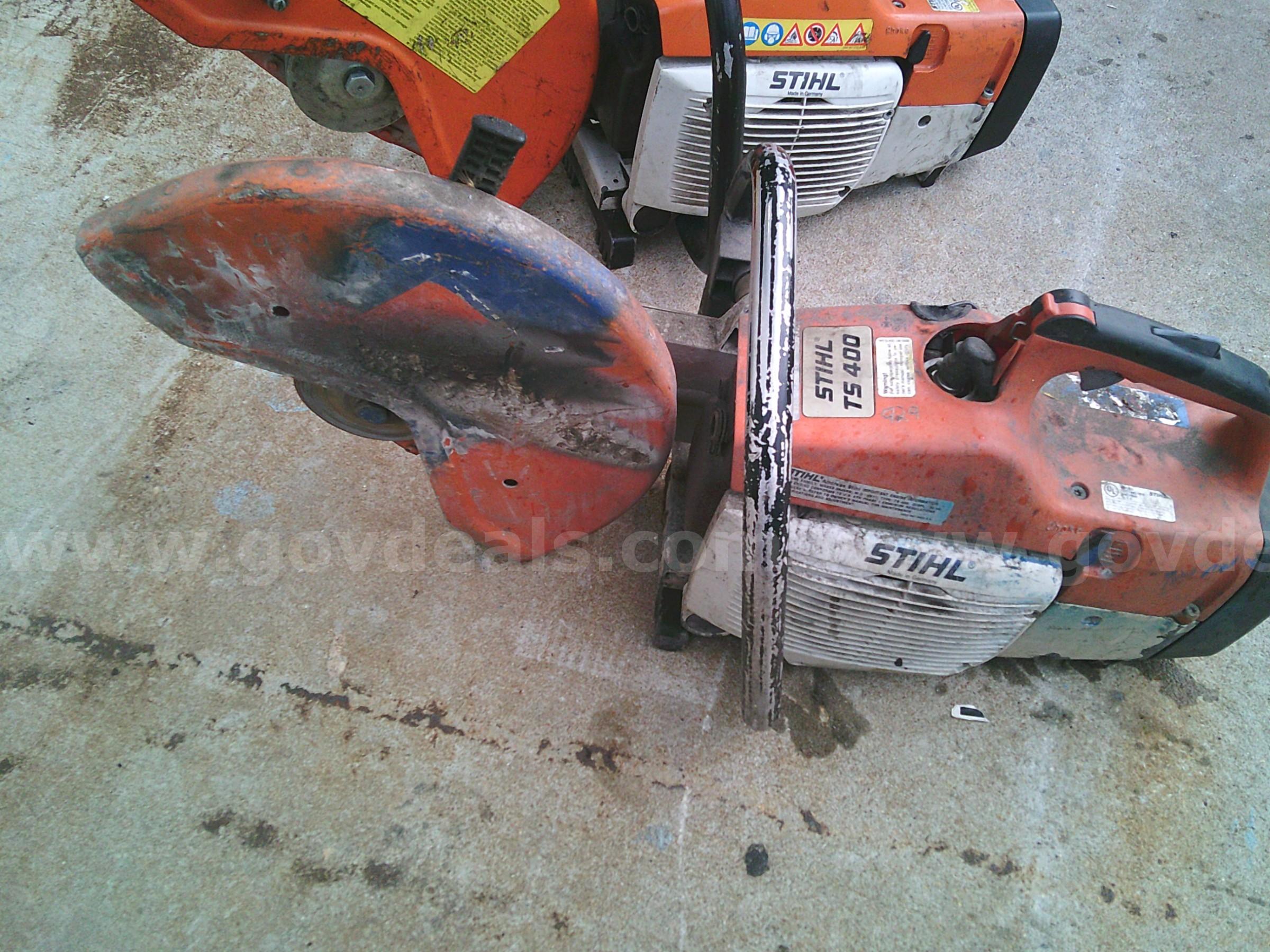 2 Stihl Concrete Saws. Stihl TS 400 saws. Government Surplus Auction - Photo #4