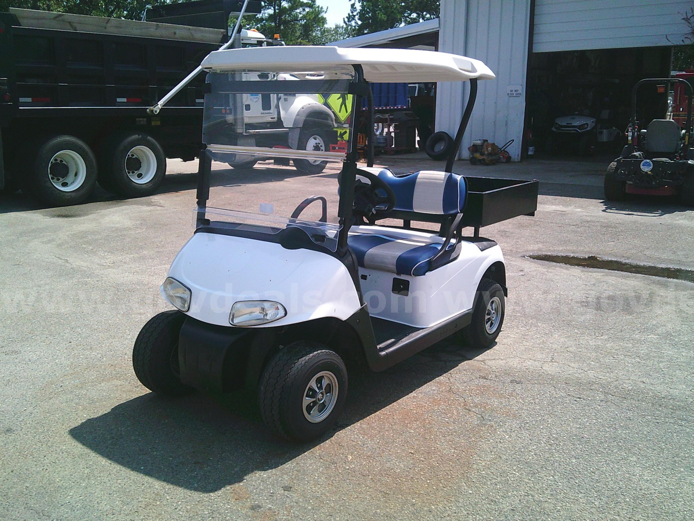 2009 EZ-Go Gas Golf Cart. EZ-GO RXV - gas Government Surplus Auction - Primary Photo