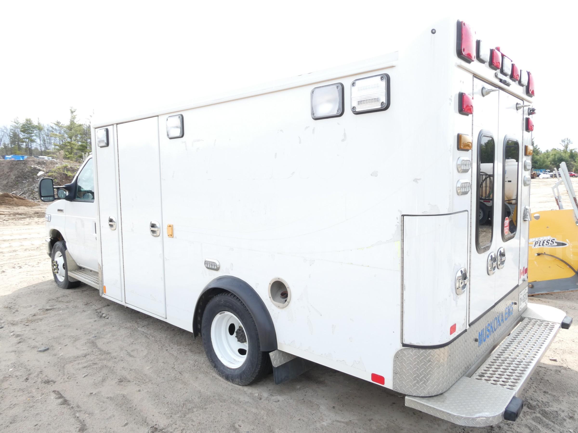 2015 Ford Econoline Ambulance Ford Econoline Government Surplus Auction - Photo #3
