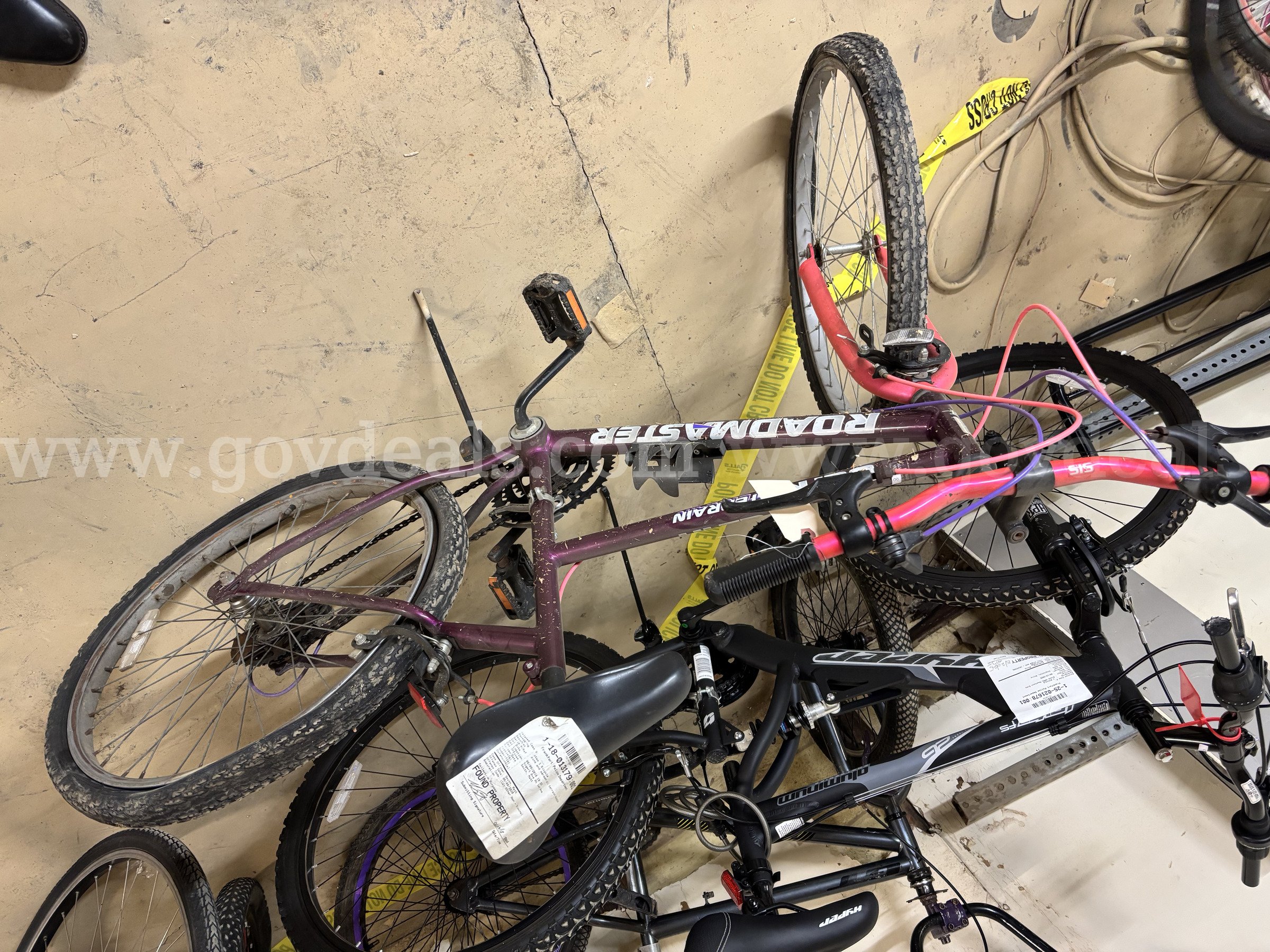 LOT OF MISC BIKES   Government Surplus Auction - Photo #4