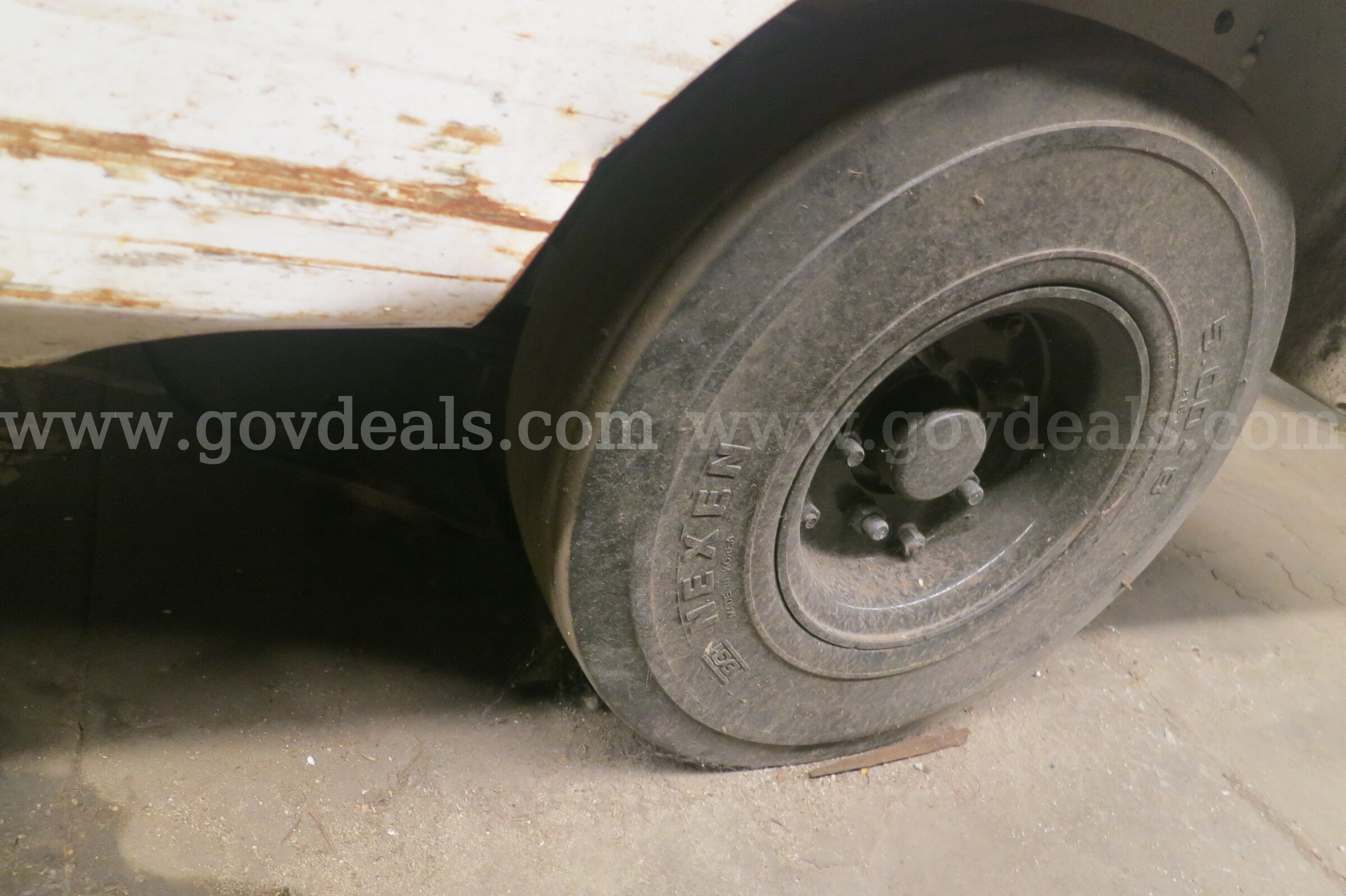 Taylor-Dunn electric cart (#317) Taylor-Dunn 317 Government Surplus Auction - Photo #4