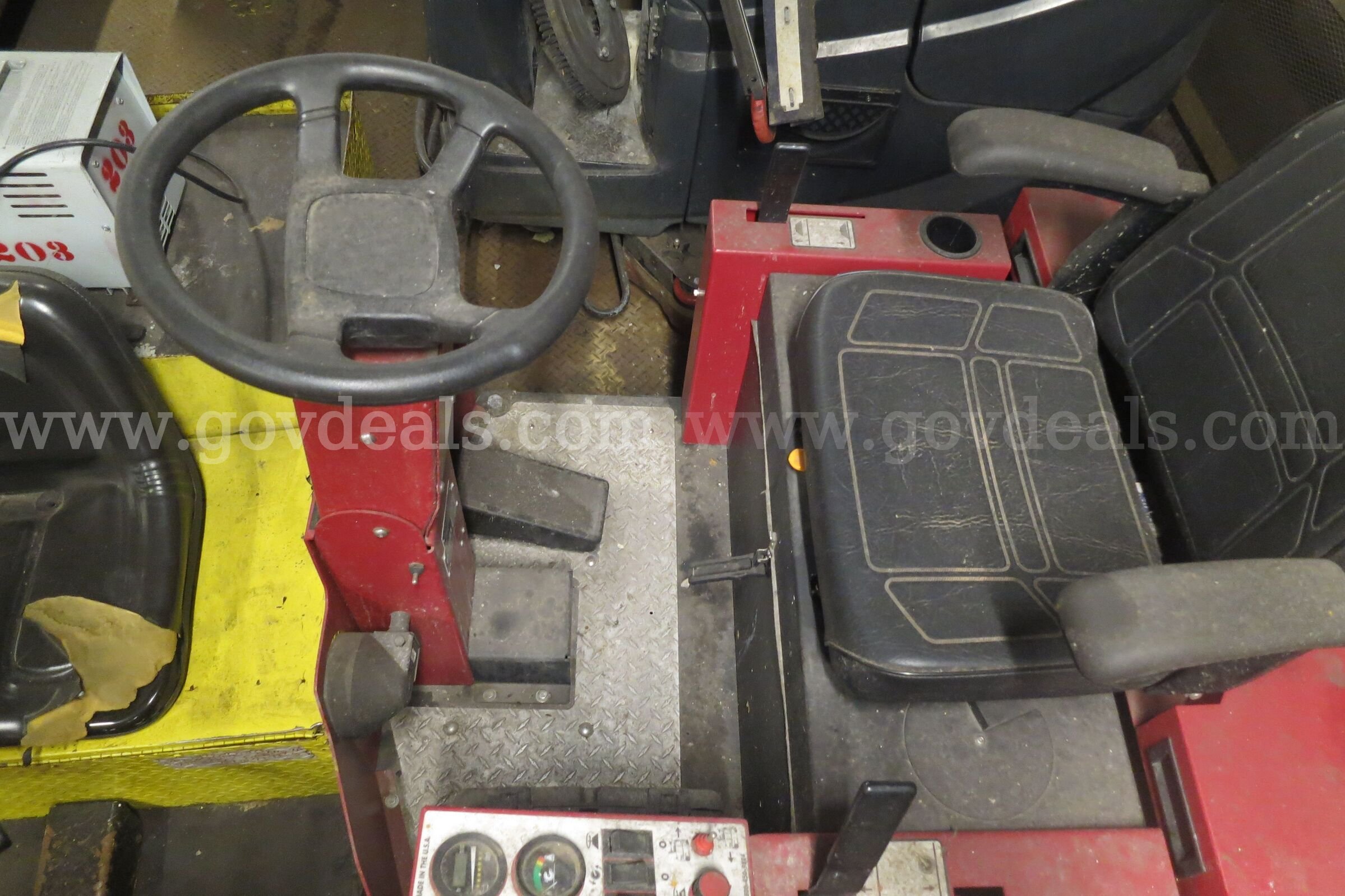 Bortex floor sweeper (#356) Bortex 356 Government Surplus Auction - Photo #2