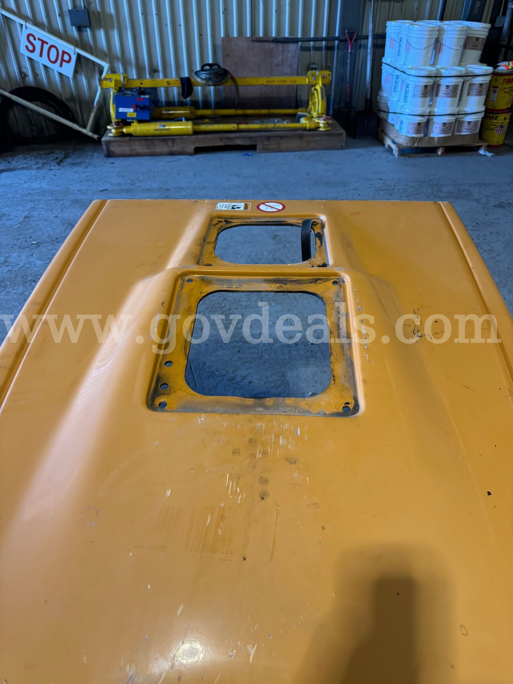 Case Loader 721G Hood only Case 721G Government Surplus Auction - Photo #6
