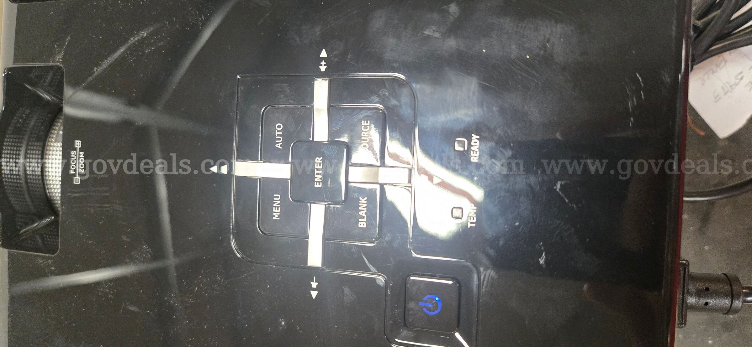 Vivitek D952HD projector Vivitek D952HD Government Surplus Auction - Photo #3