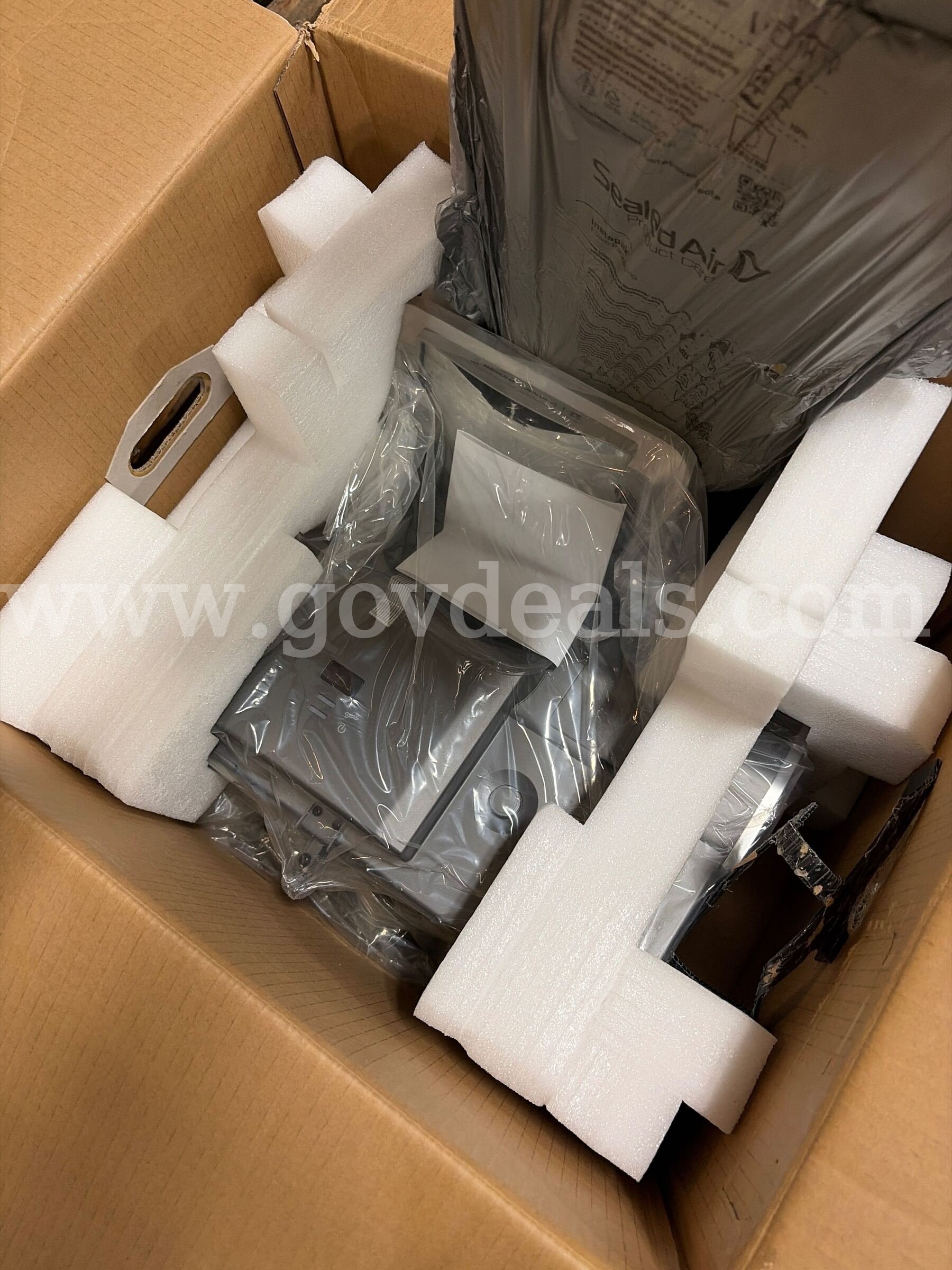 UX60 SMART Projector System SMART  Government Surplus Auction - Photo #4