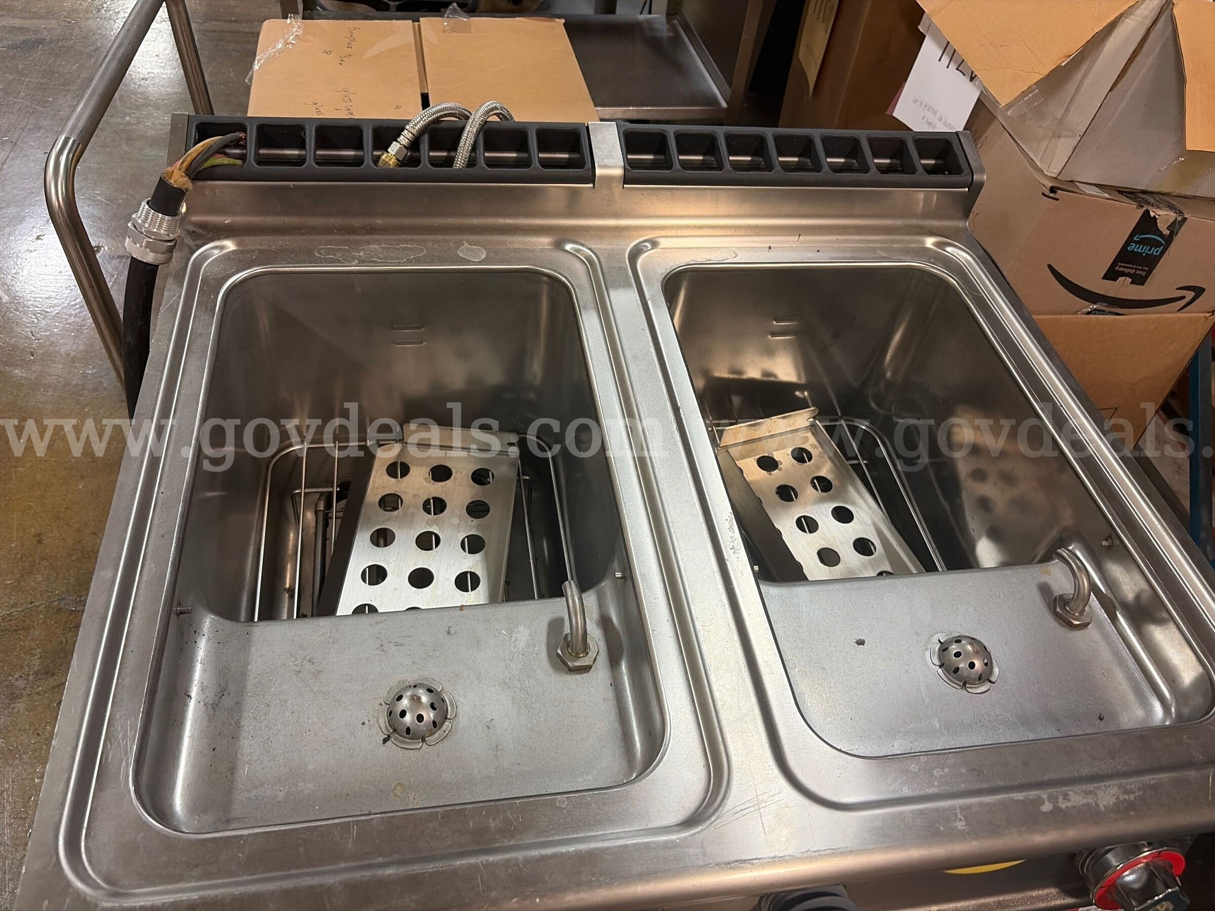 Arcobaleno Elettra 14 Gallon Electric Two Section Pasta Cooker - 230V, 3 Phase Acrobaleno 230V Government Surplus Auction - Photo #3