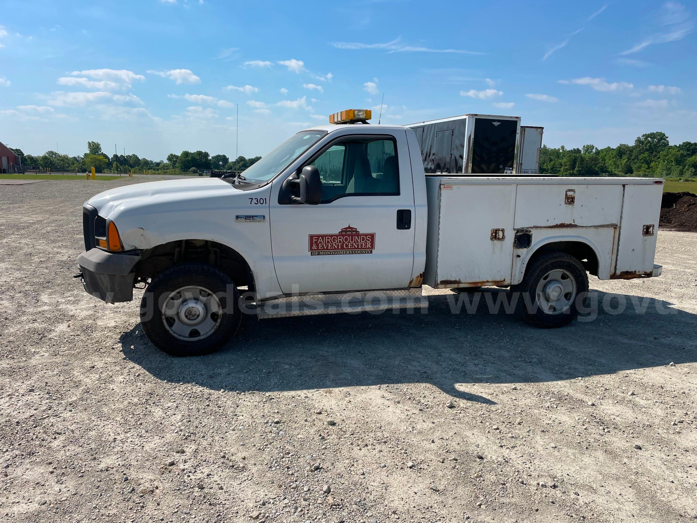 Ford F250 Work Truck Ford F250 F250 Government Surplus Auction - Photo #2