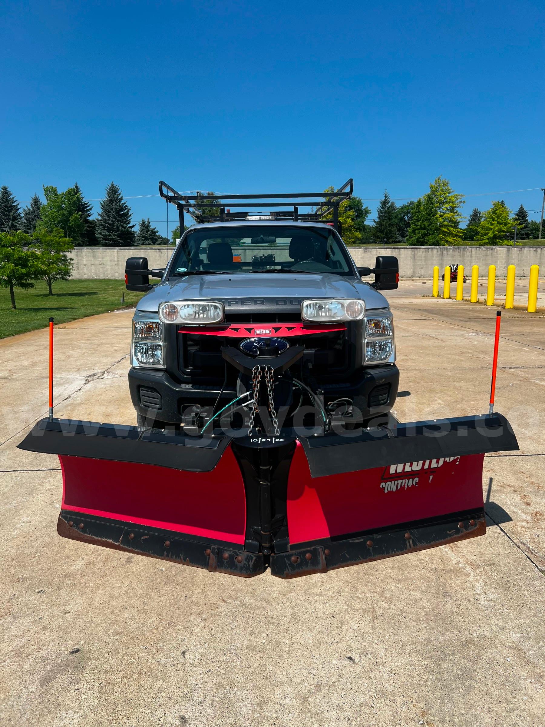 2016 Ford F-250 SD XL 4WD with Utility Box and Snow Plow