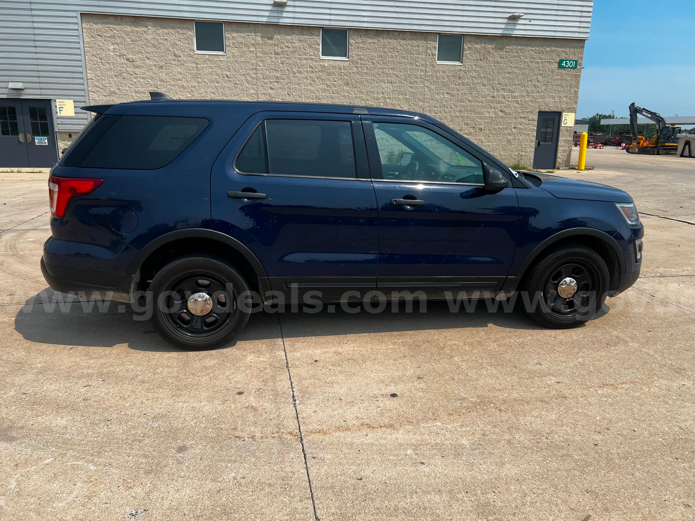 2018 Ford Explorer Interceptor Utility AWD Ford Explorer Government Surplus Auction - Photo #4