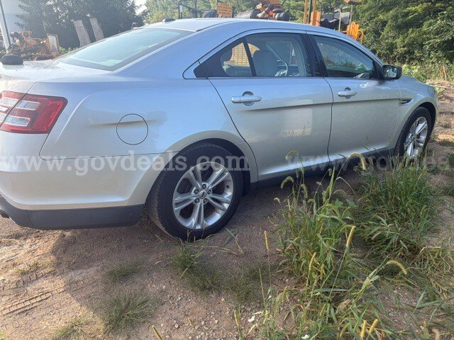 2016 Ford Taurus Ford Taurus Government Surplus Auction - Photo #3