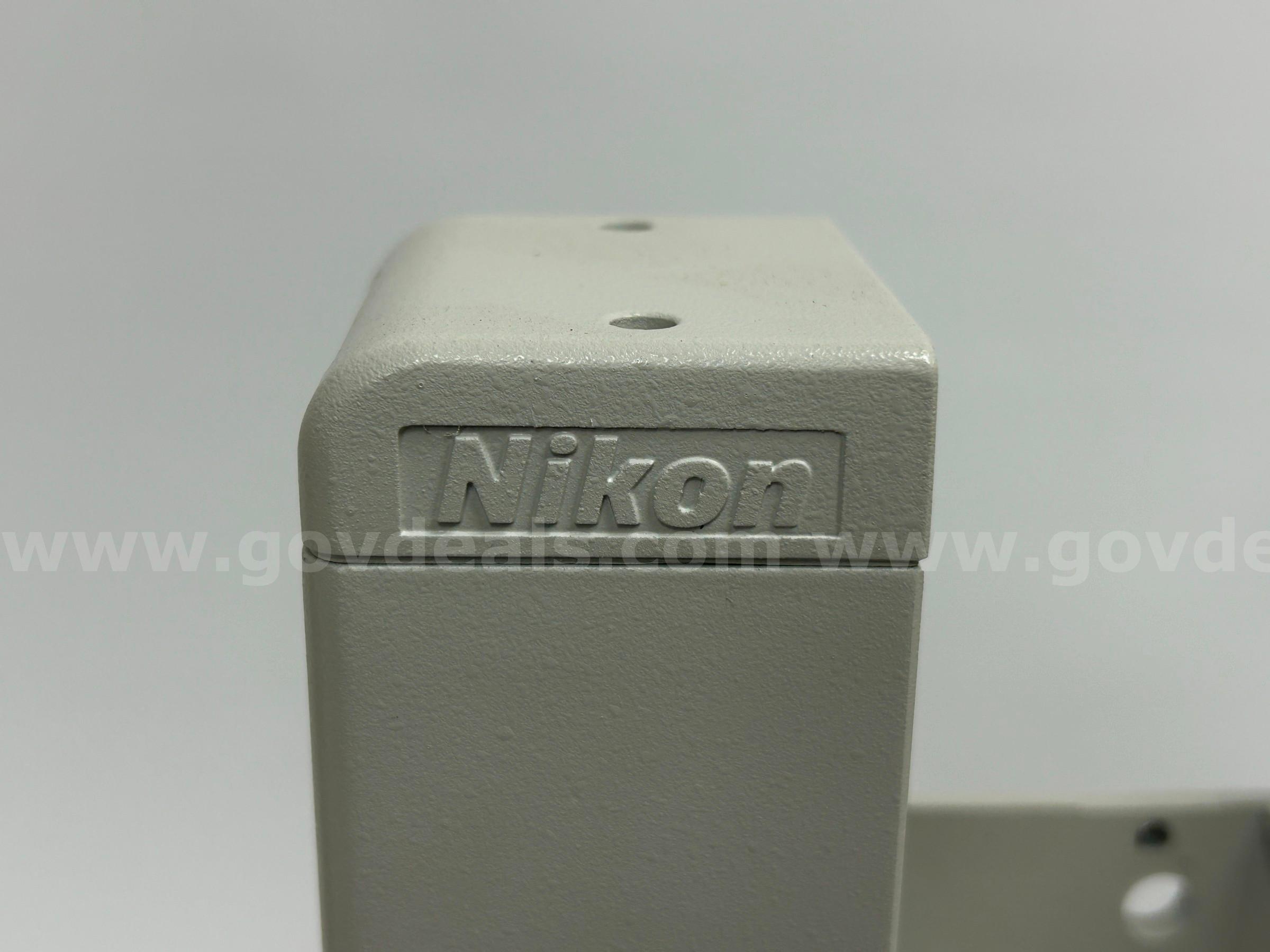 Nikon Binocular Stereo Zoom Microscope with Heavy-Duty Track Stand Nikon  Government Surplus Auction - Photo #2