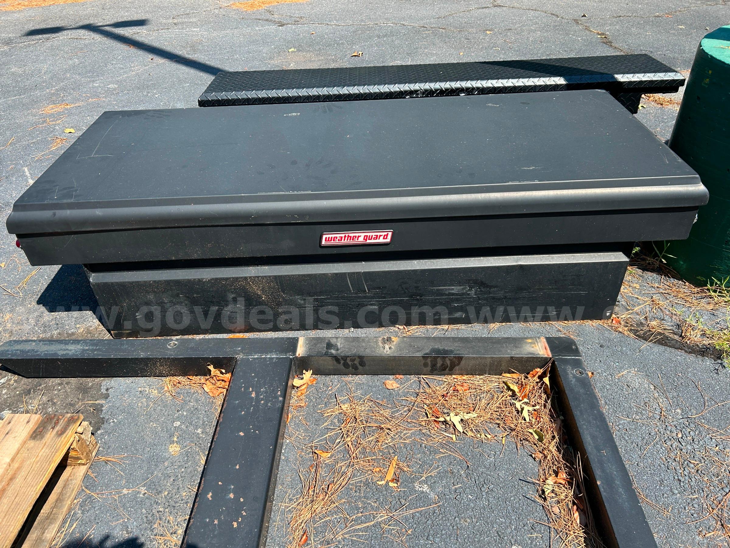 Weather Guard Black Steel Saddle Truck Tool Box Weather Guard 116-05-01 Government Surplus Auction - Photo #2