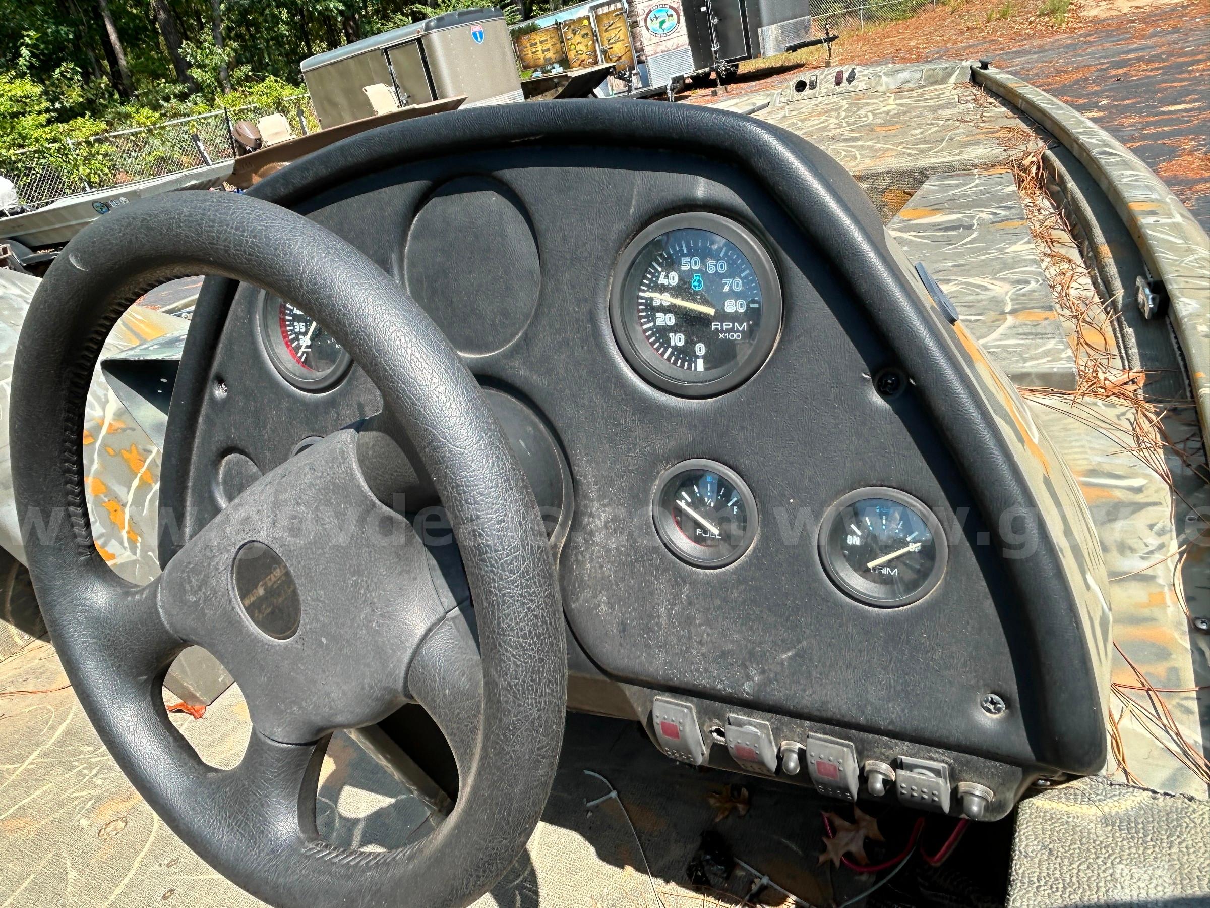 2005 War Eagle Aluminum Bass Boat, trailer and 150 HP Mercury Motor War Eagle, Mercury 150 Government Surplus Auction - Photo #2