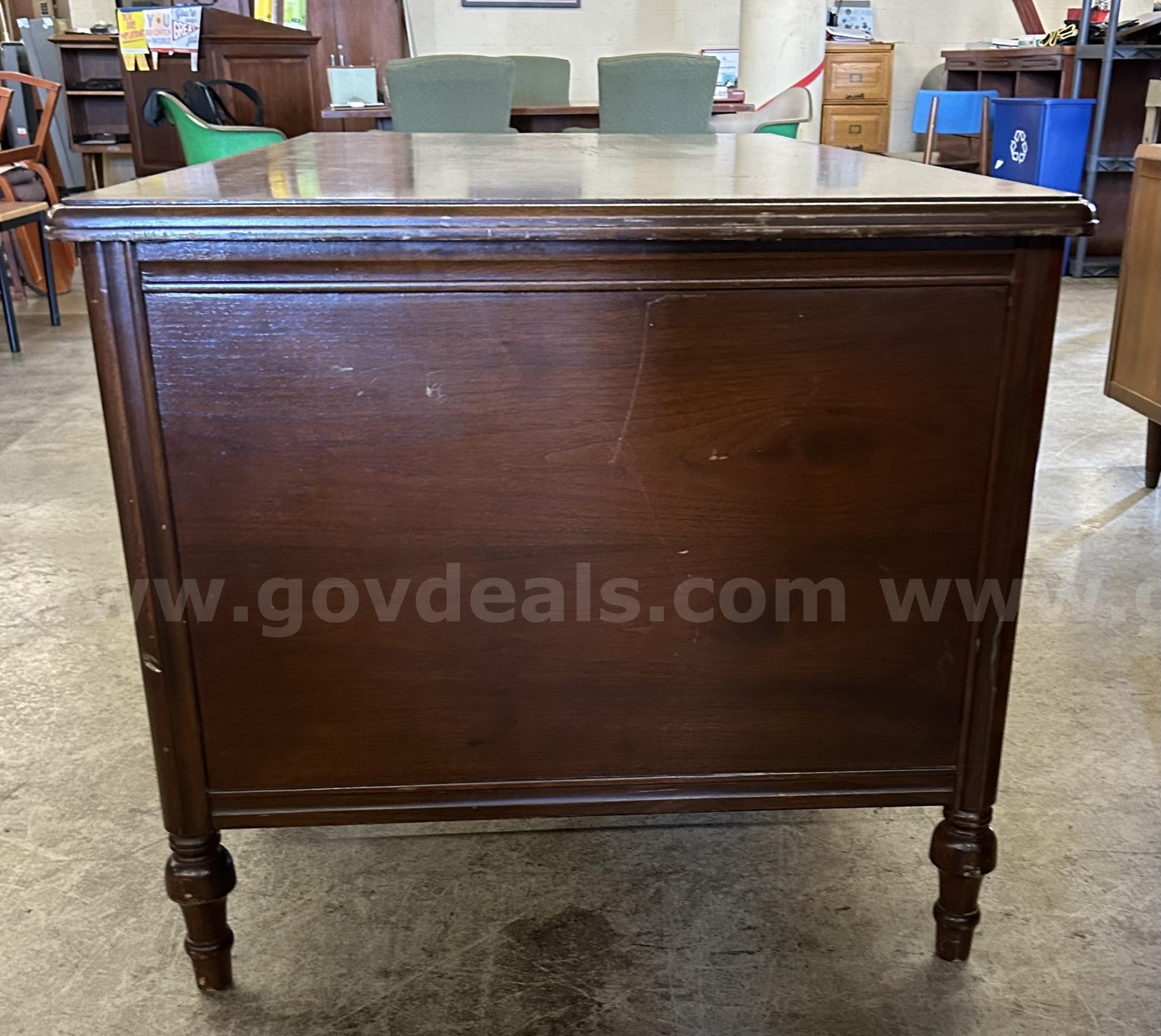 Brown Wooden Desk   Government Surplus Auction - Photo #4