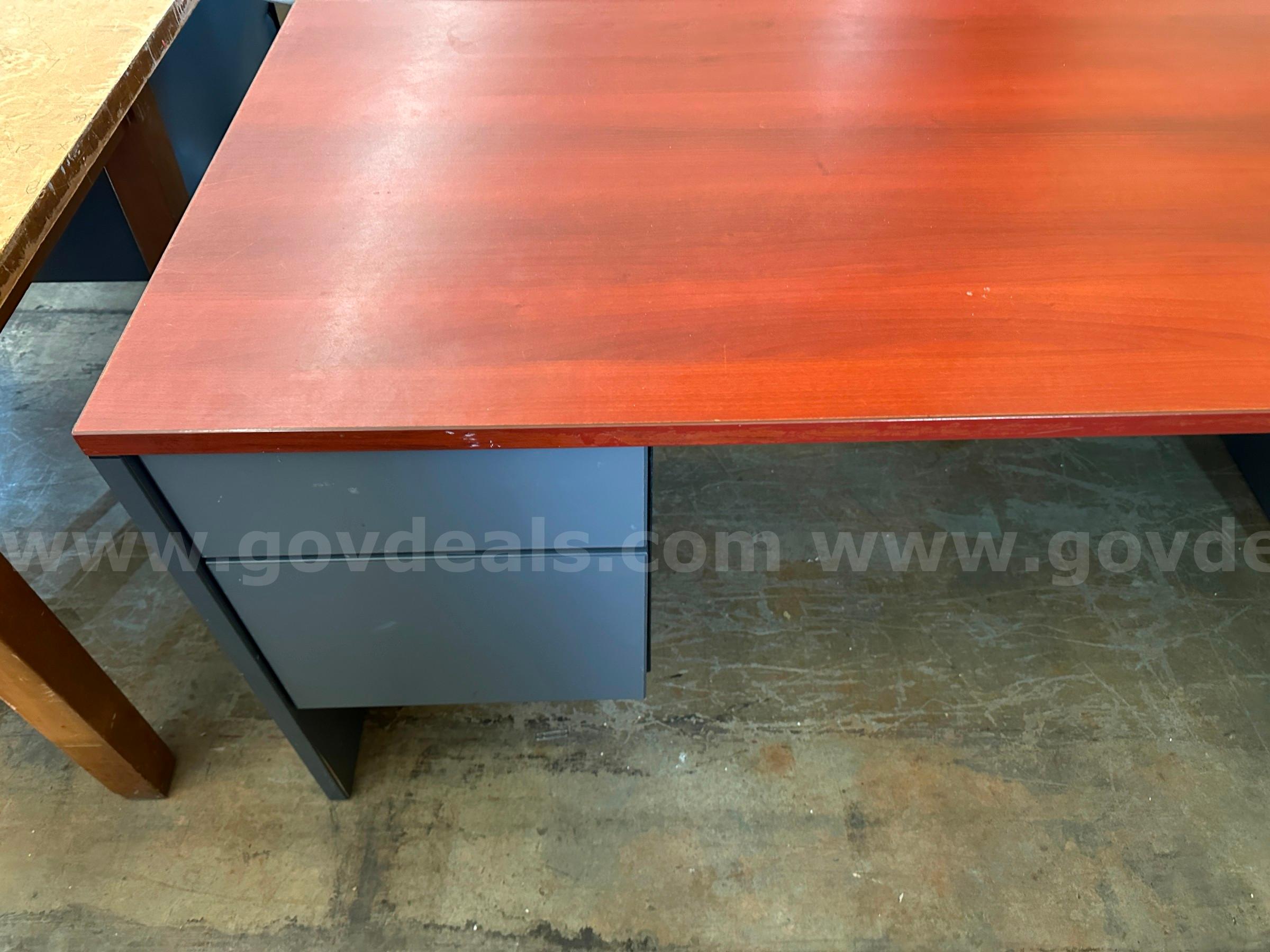 Brown Wooden / Black Metal Desk   Government Surplus Auction - Photo #2
