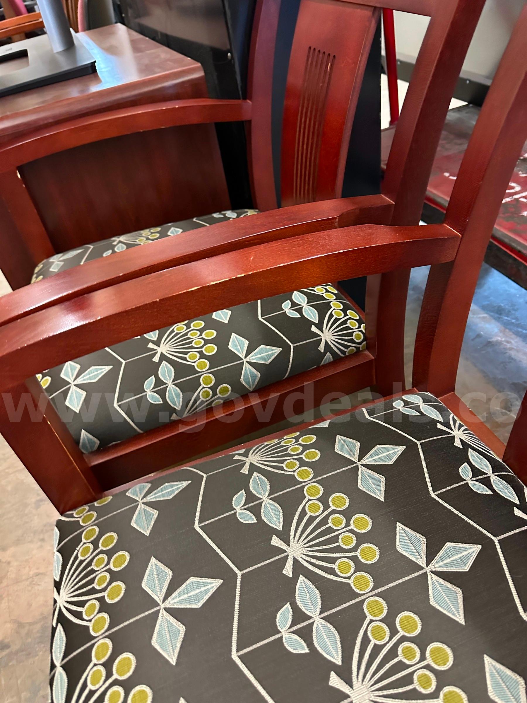 Lot of 2 Green/Blue Patterned Chairs   Government Surplus Auction - Photo #2