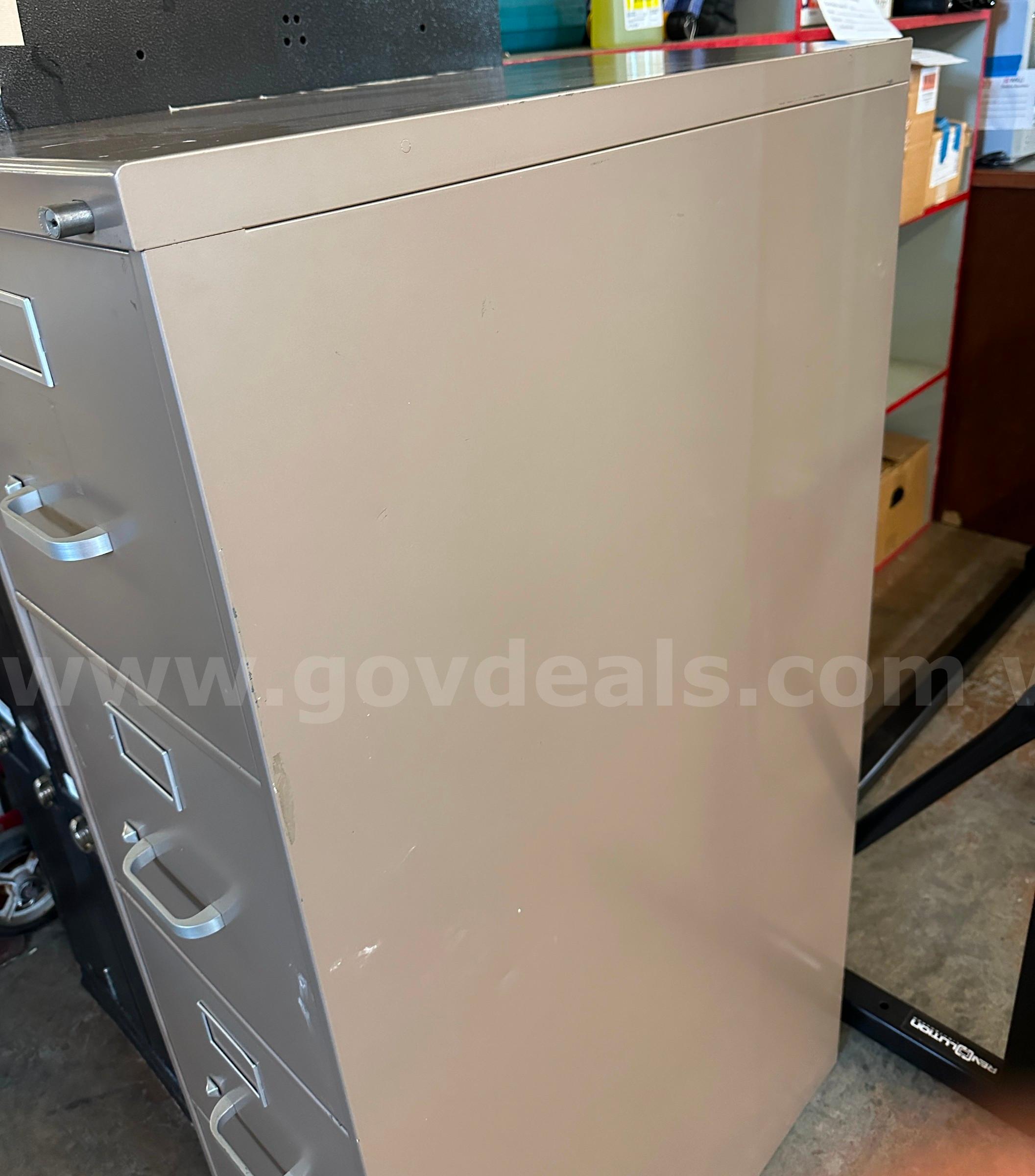 4-Drawer Tan Filing Cabinet   Government Surplus Auction - Photo #4