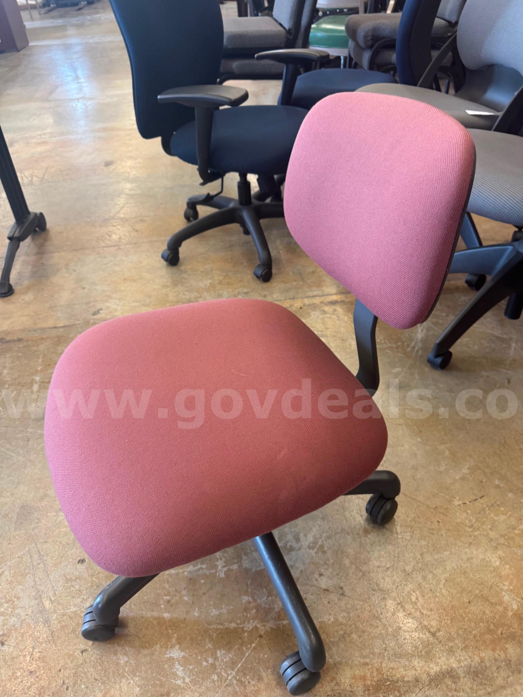 Maroon Rolling Chair   Government Surplus Auction - Photo #2