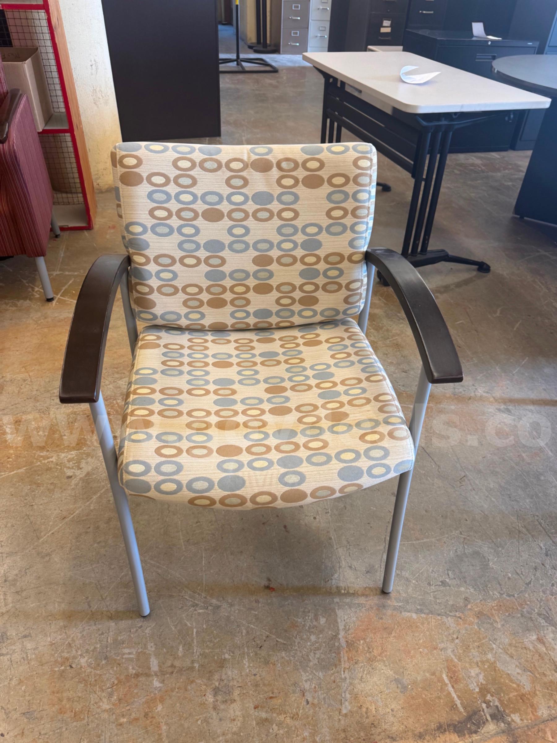 Tan Cushioned Chair   Government Surplus Auction - Primary Photo
