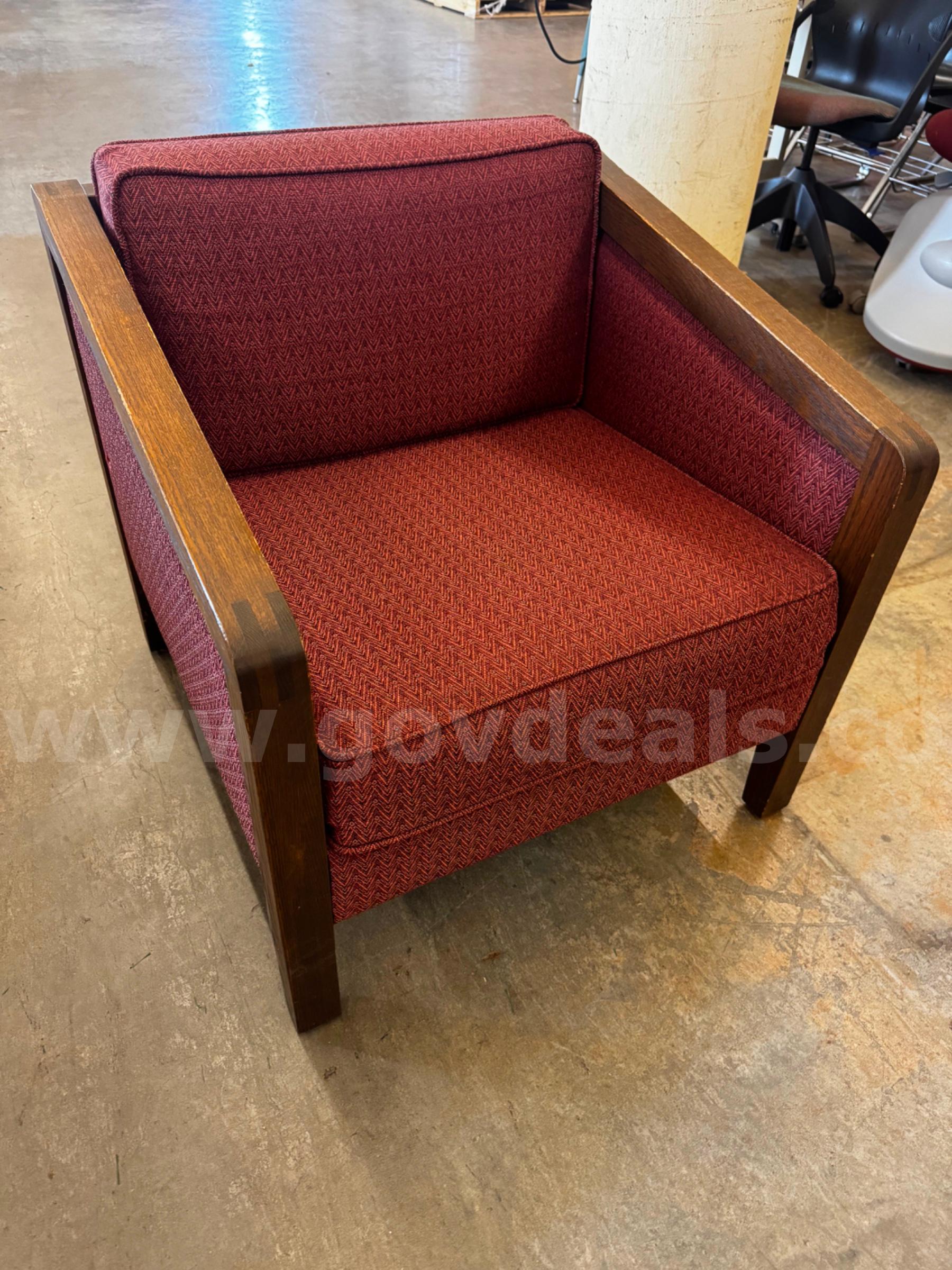 Red Cushioned Chair   Government Surplus Auction - Photo #2