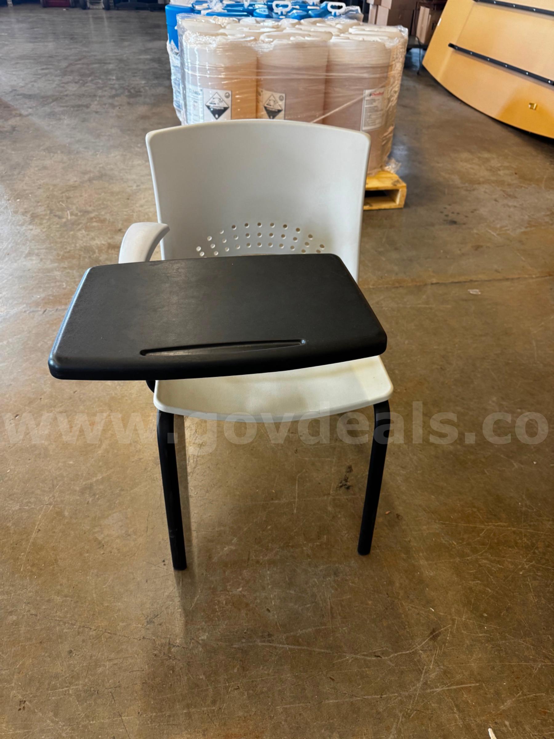 Black Desk Chair   Government Surplus Auction - Primary Photo